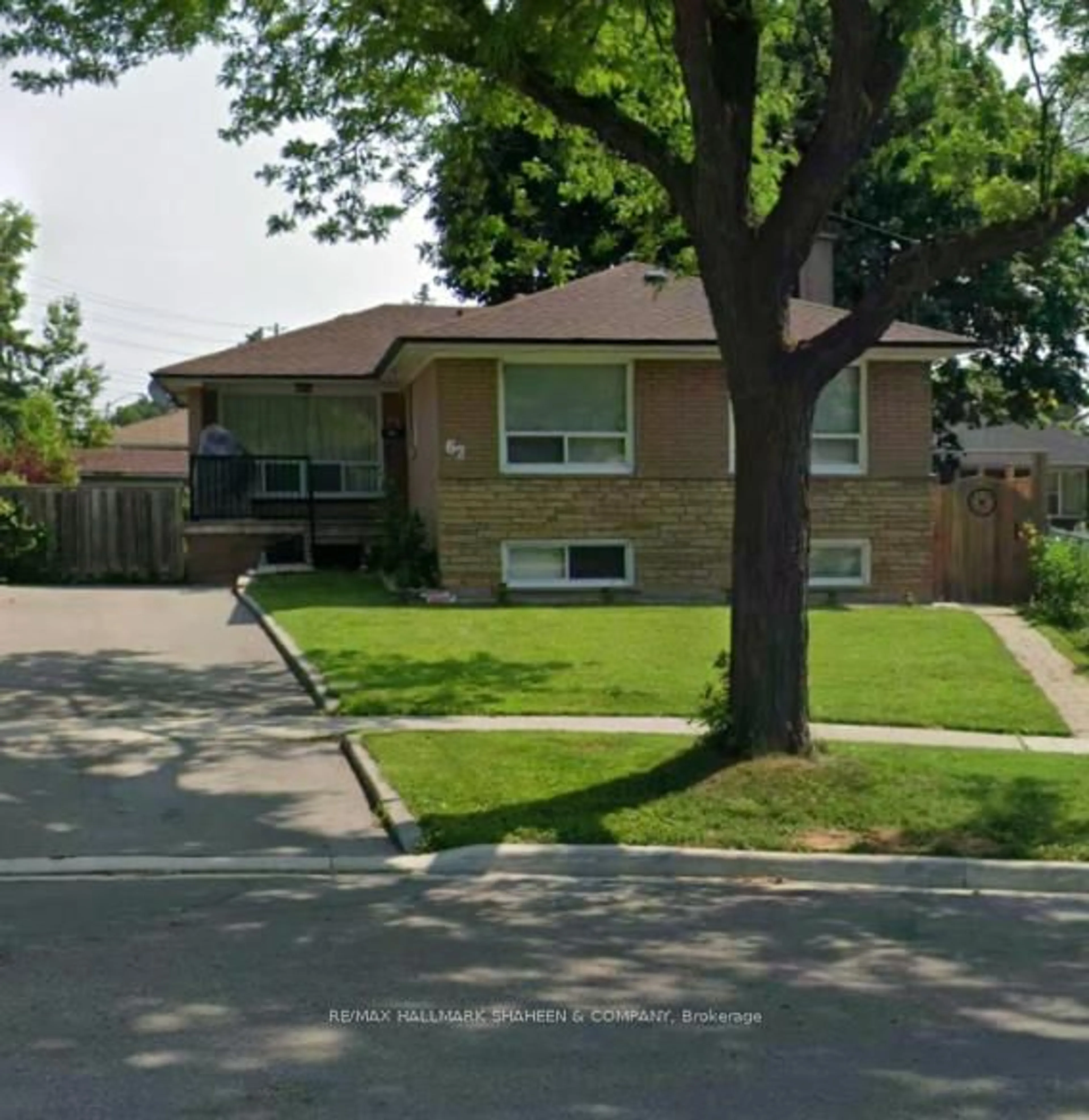 Home with brick exterior material, street for 62 Clementine Sq, Toronto Ontario M1G 2V7