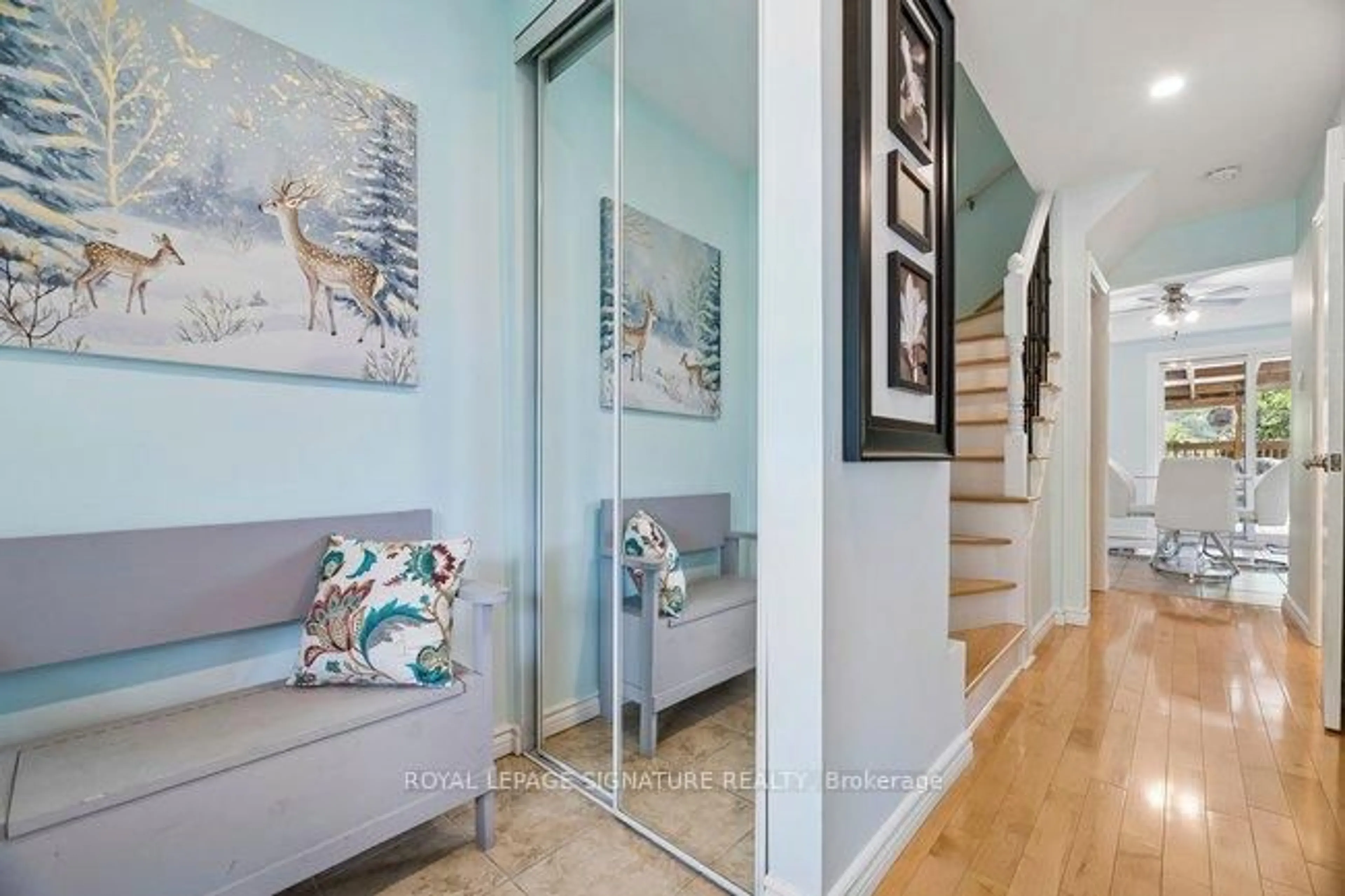 Indoor entryway for 72 Kipling Cres, Ajax Ontario L1S 5A5