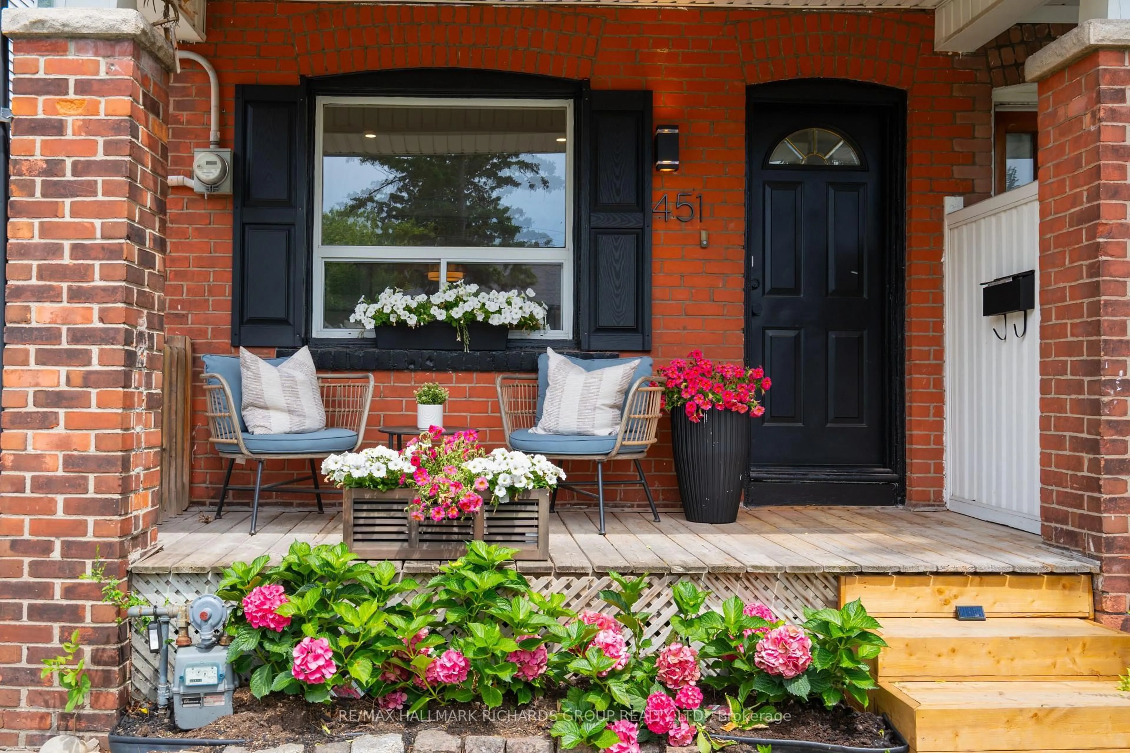 Unknown for 451 Ashdale Ave, Toronto Ontario M4L 2Z3
