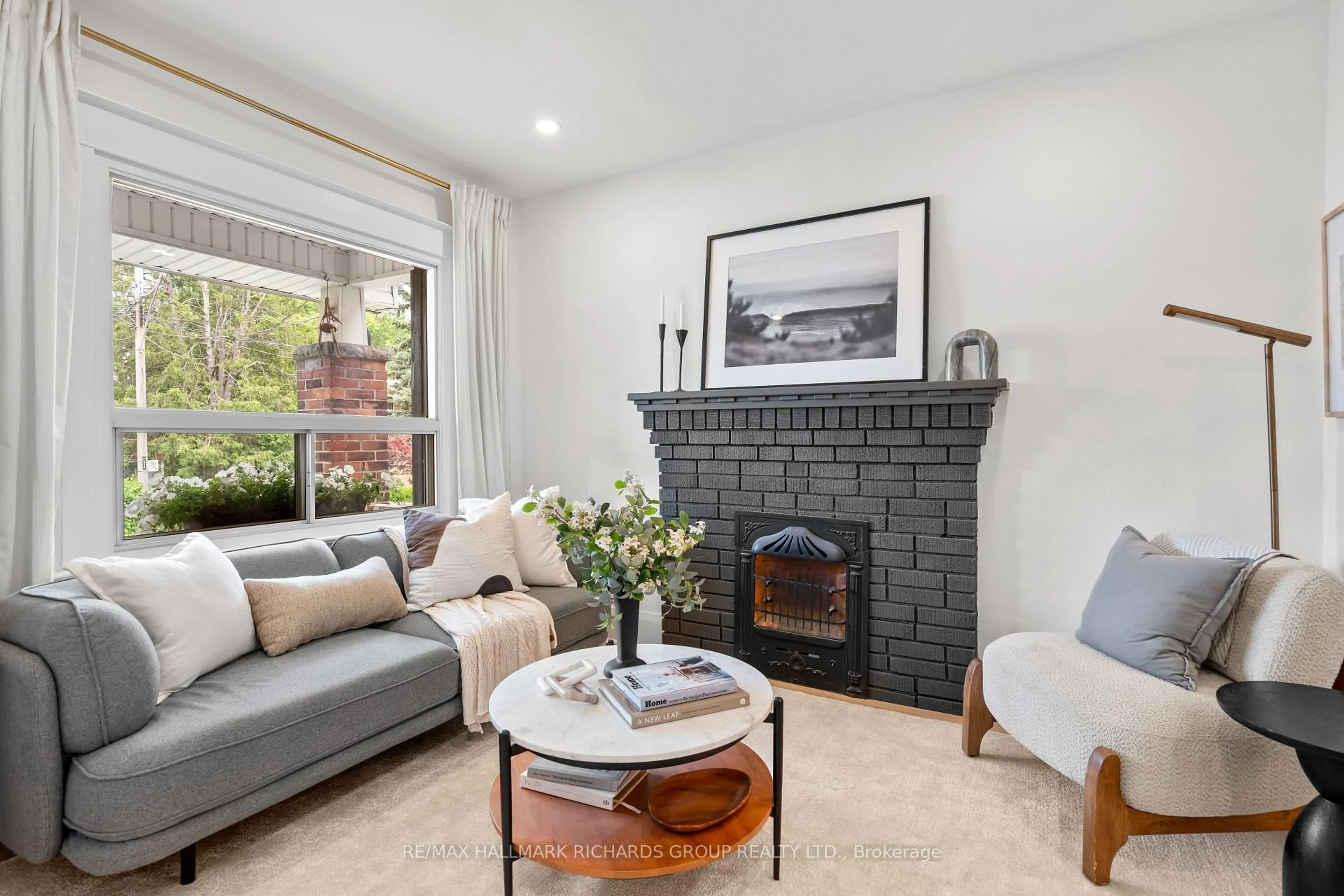 Living room with furniture, unknown for 451 Ashdale Ave, Toronto Ontario M4L 2Z3