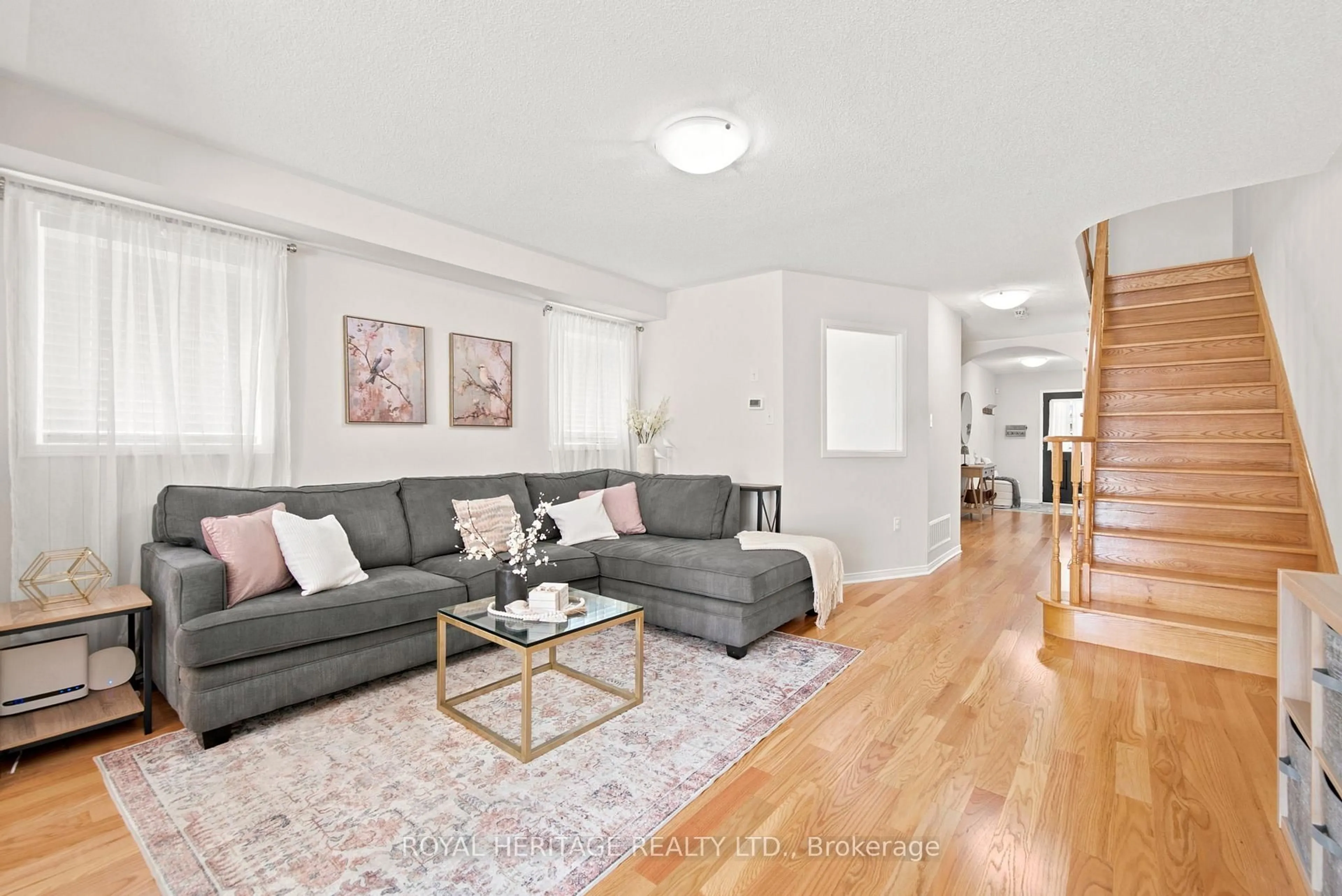 Living room with furniture, unknown for 39 Neill Ave, Whitby Ontario L1R 3N4