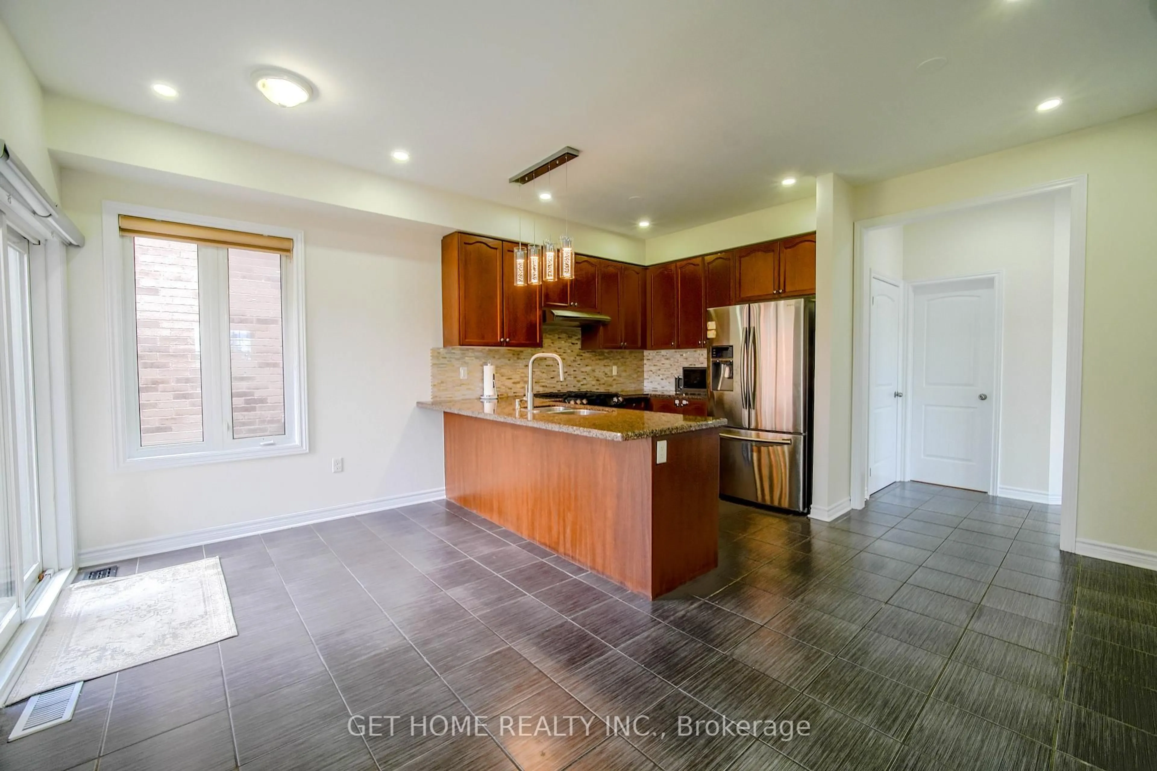 Open concept kitchen, ceramic/tile floor for 1809 Jack Glen St, Oshawa Ontario L1K 0W3