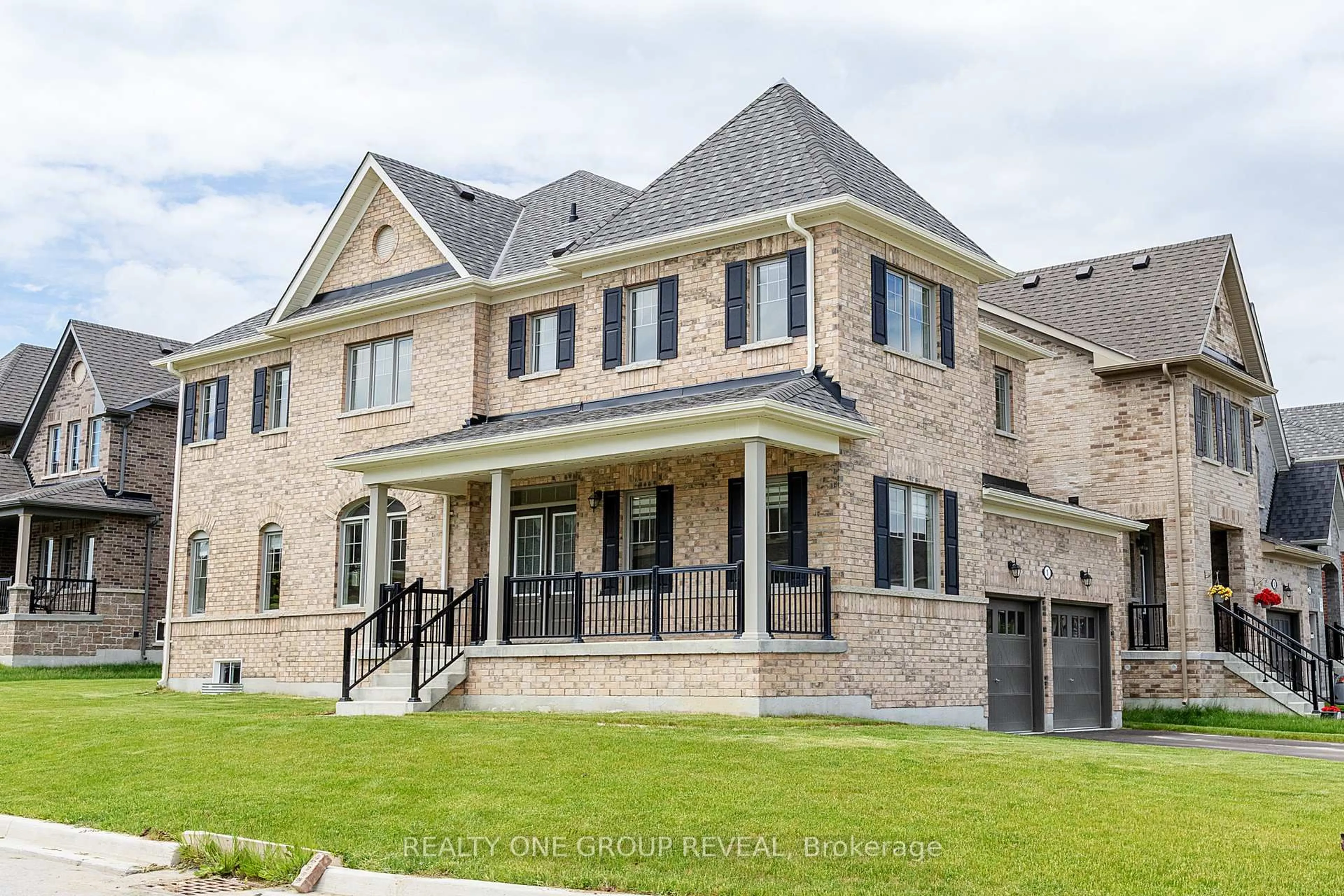 Home with brick exterior material, unknown for 1 North Garden Blvd, Scugog Ontario L9L 0C9