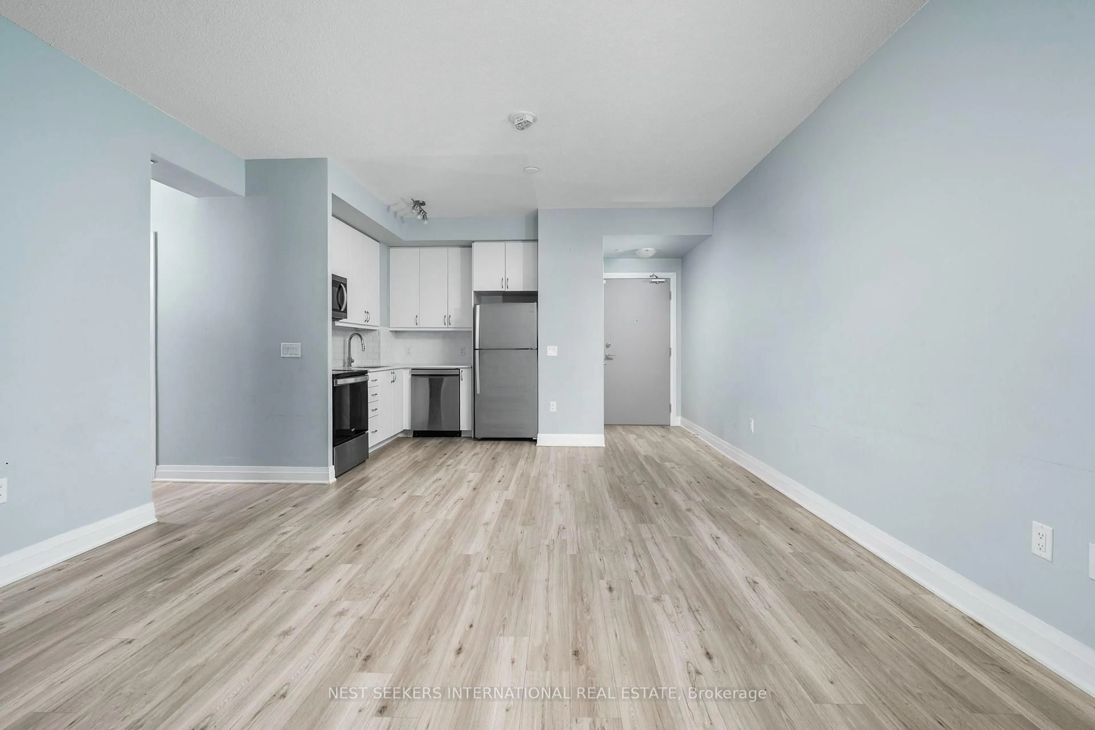 A pic of a room for 3220 Sheppard Ave #809, Toronto Ontario M1T 3K3
