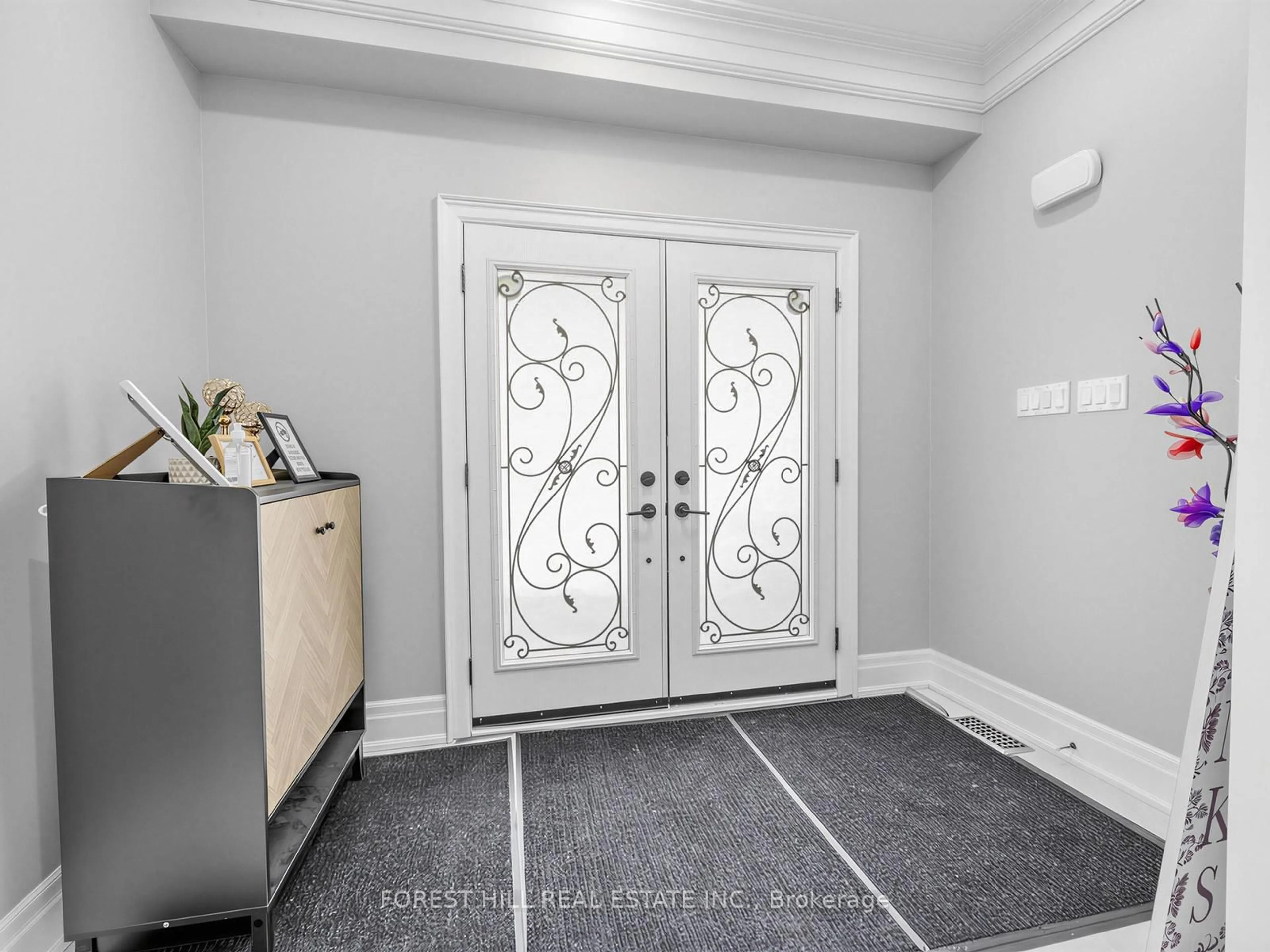 Indoor entryway for 59A Cleta Dr, Toronto Ontario M1K 3G5