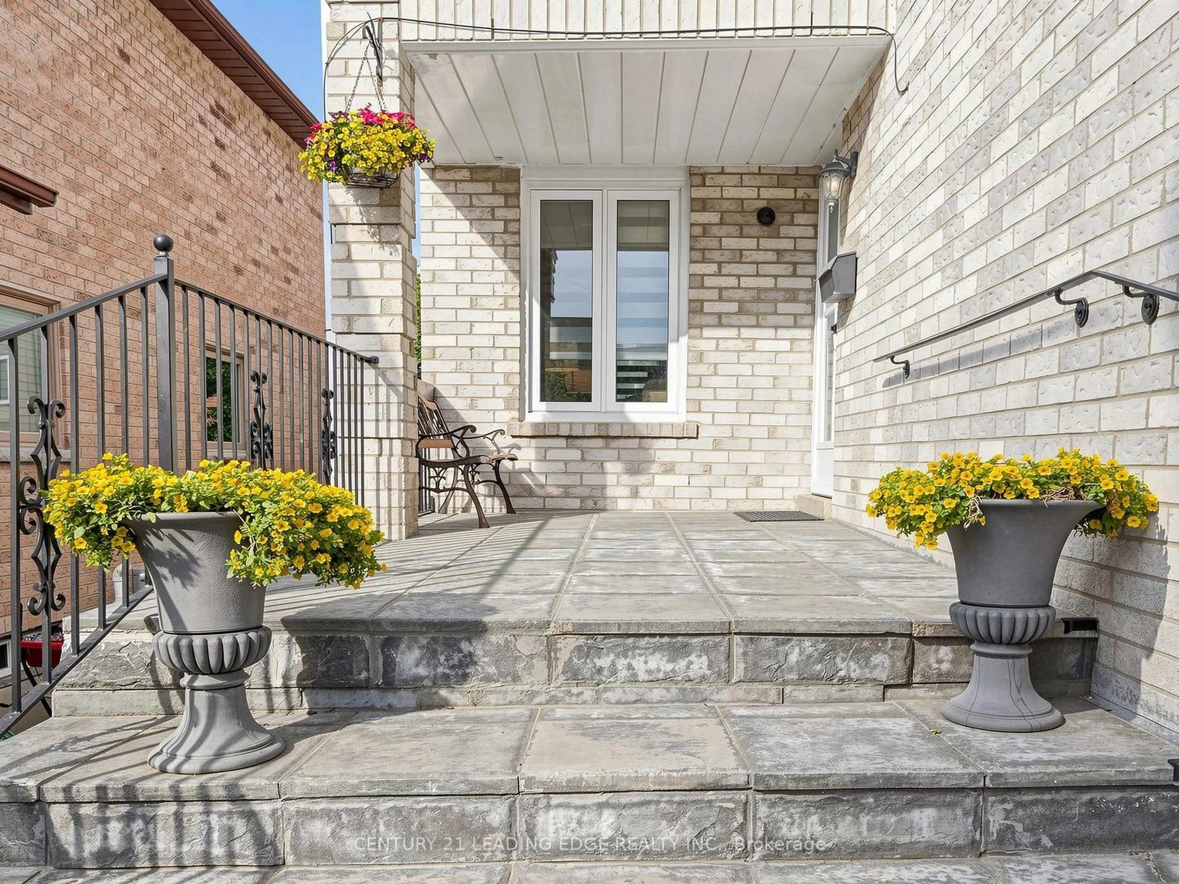 Unknown for 19 Deverill Cres, Ajax Ontario L1T 1S7