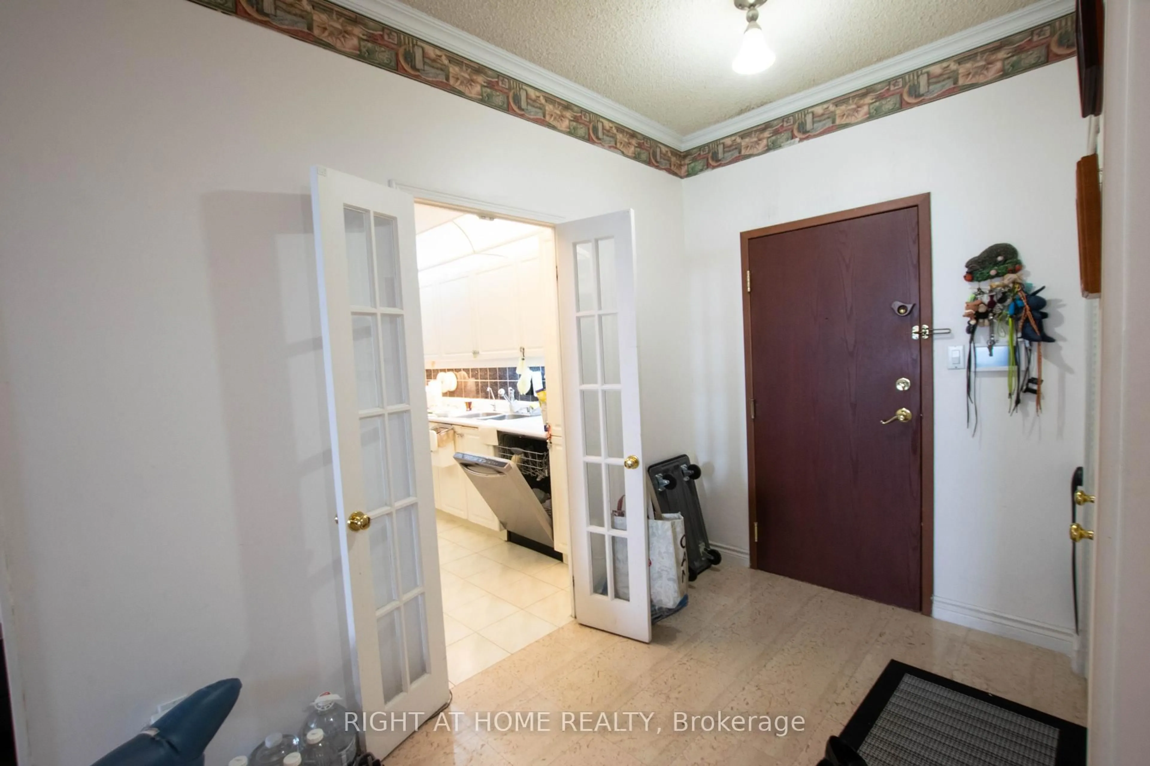 Indoor entryway for 168 Bonis Ave #2106, Toronto Ontario M1T 3V6