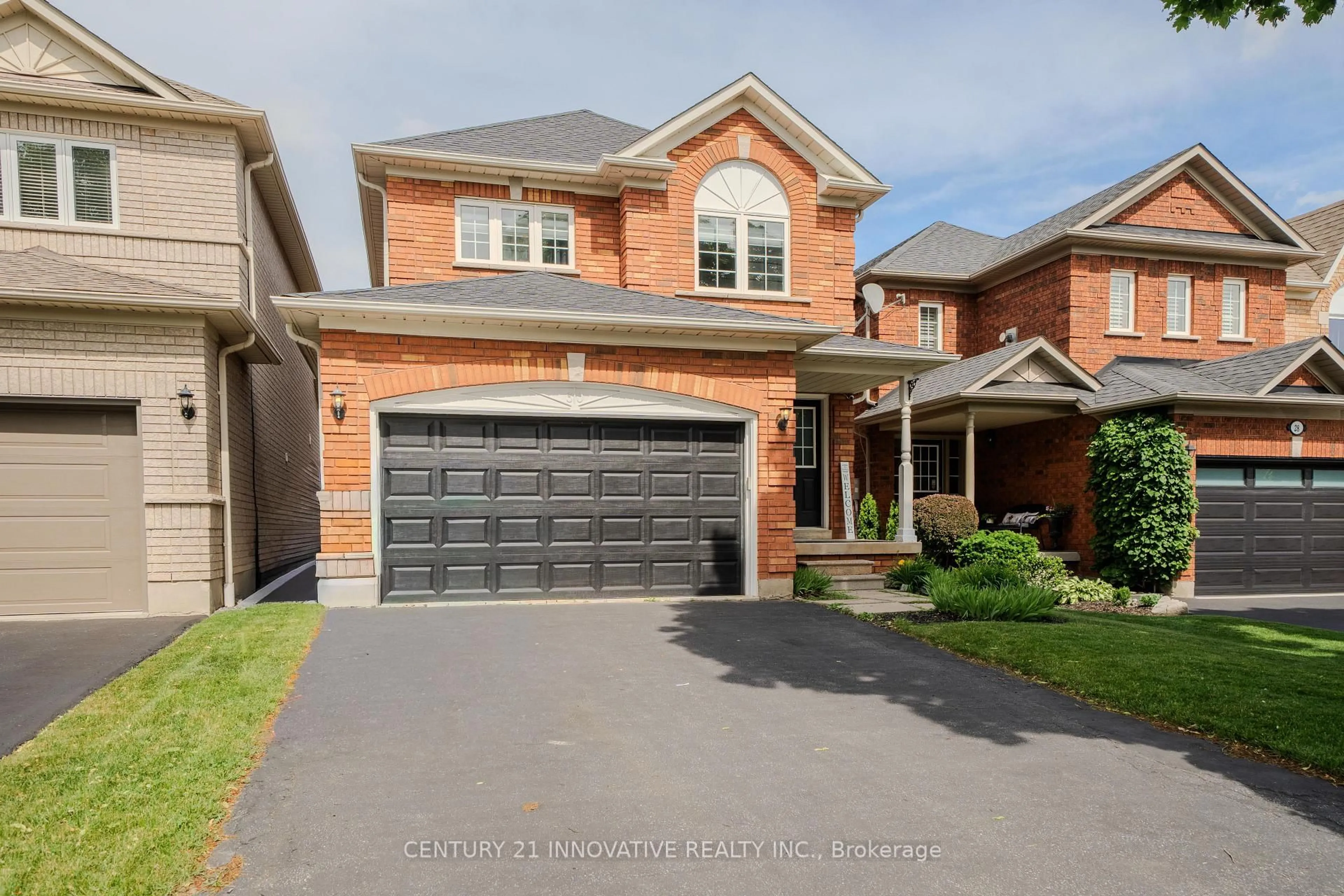 Home with brick exterior material, street for 30 Castle Green Dr, Whitby Ontario L1R 2P9