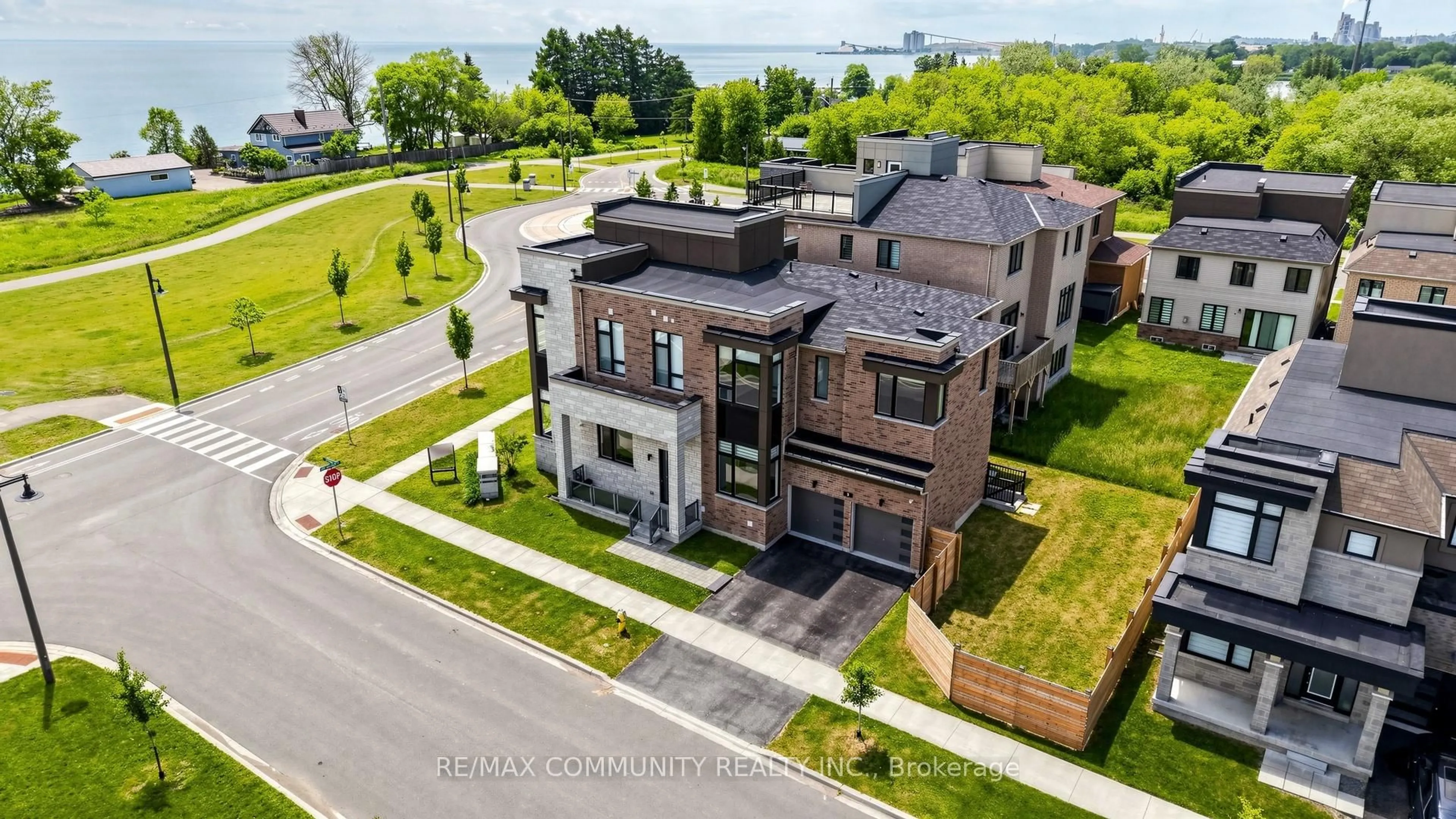 A pic from outside/outdoor area/front of a property/back of a property/a pic from drone, unknown for 2 Cryderman Lane, Clarington Ontario L1C 1Z8