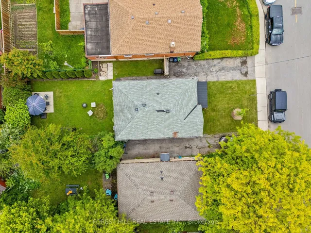 6 Barrett Rd, Toronto 3