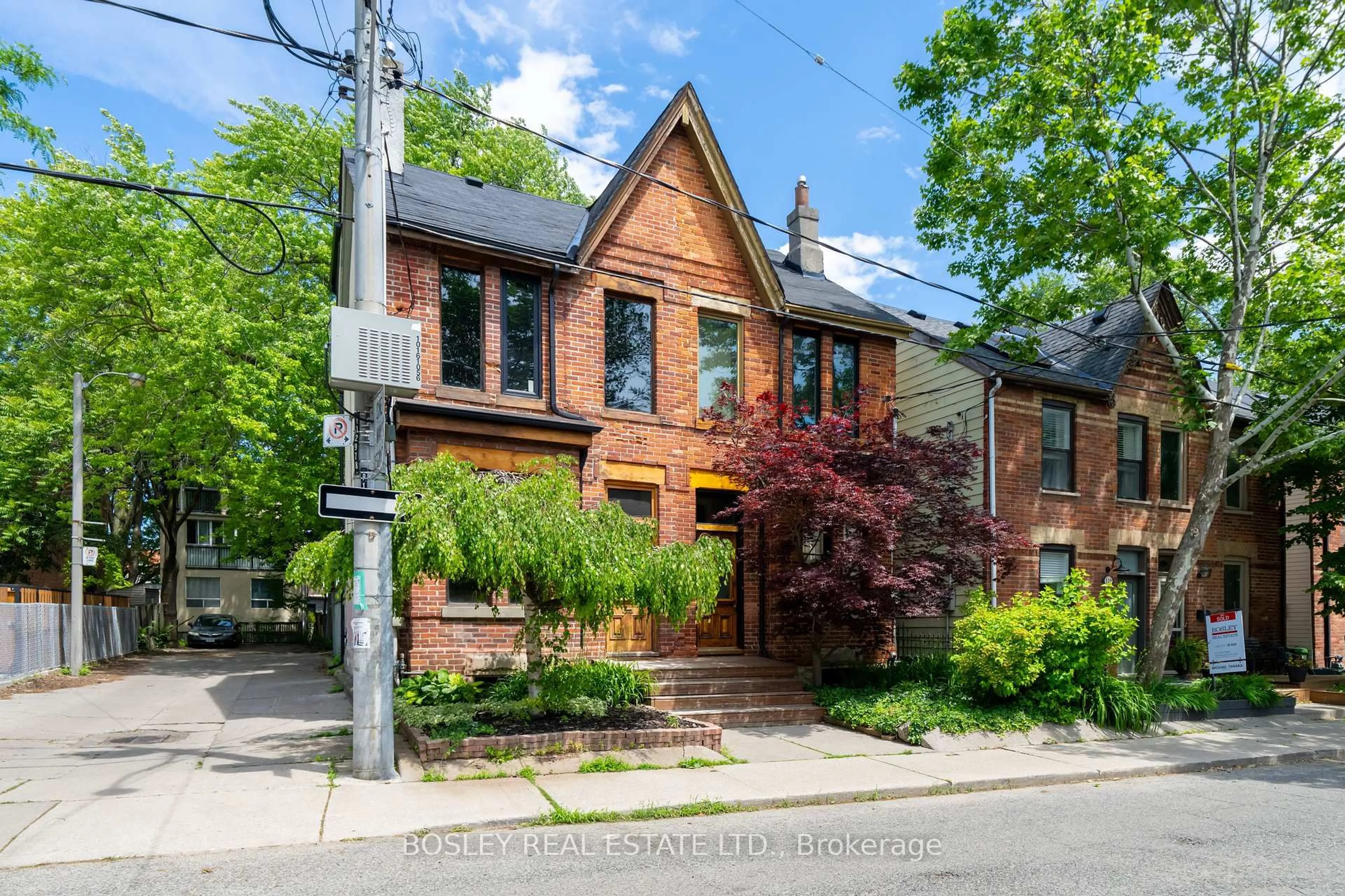 Home with brick exterior material, street for 123 Hamilton St, Toronto Ontario M4M 2C7