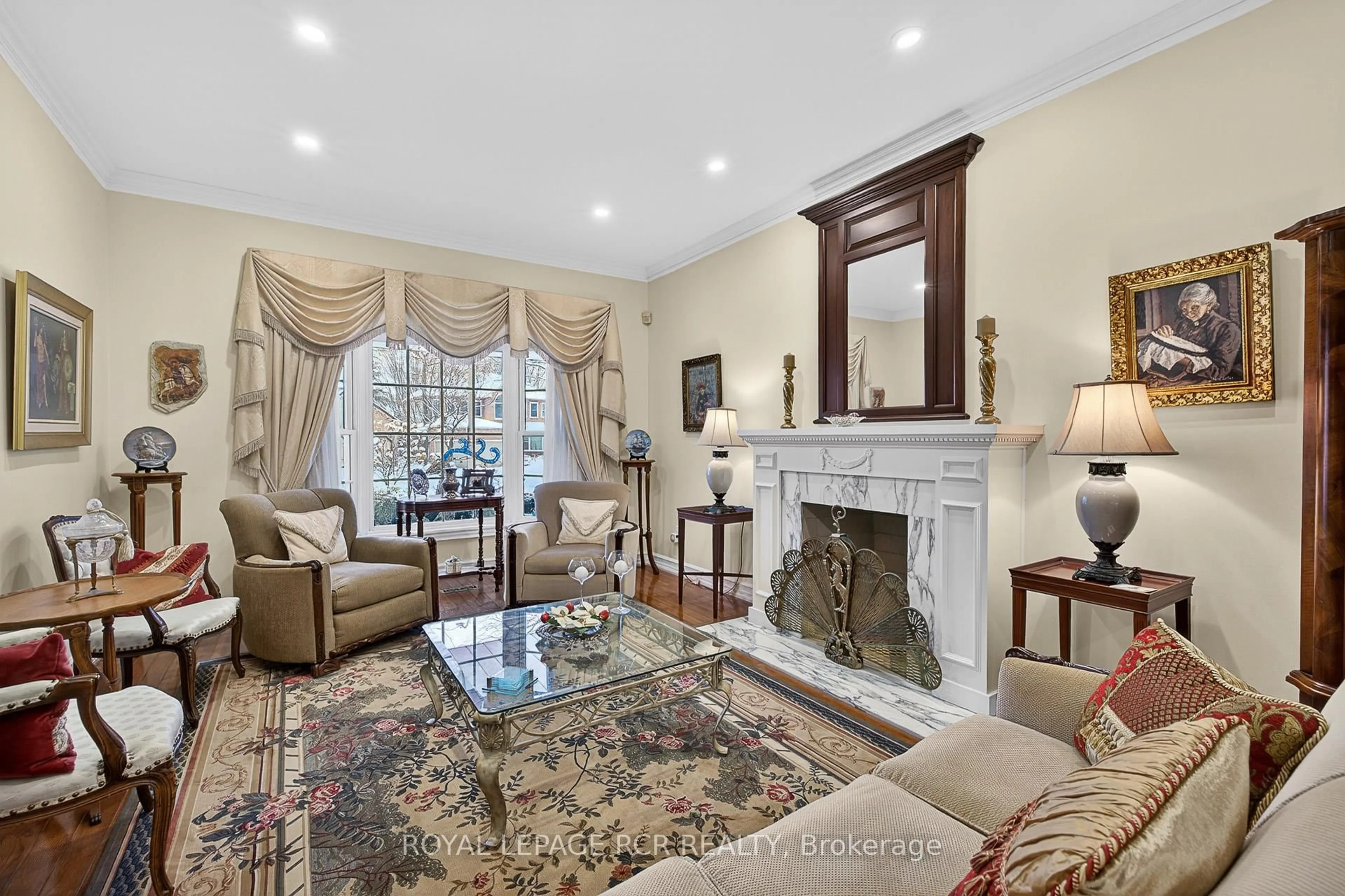 Living room with furniture, unknown for 27 Kennett Dr, Whitby Ontario L1P 1L5