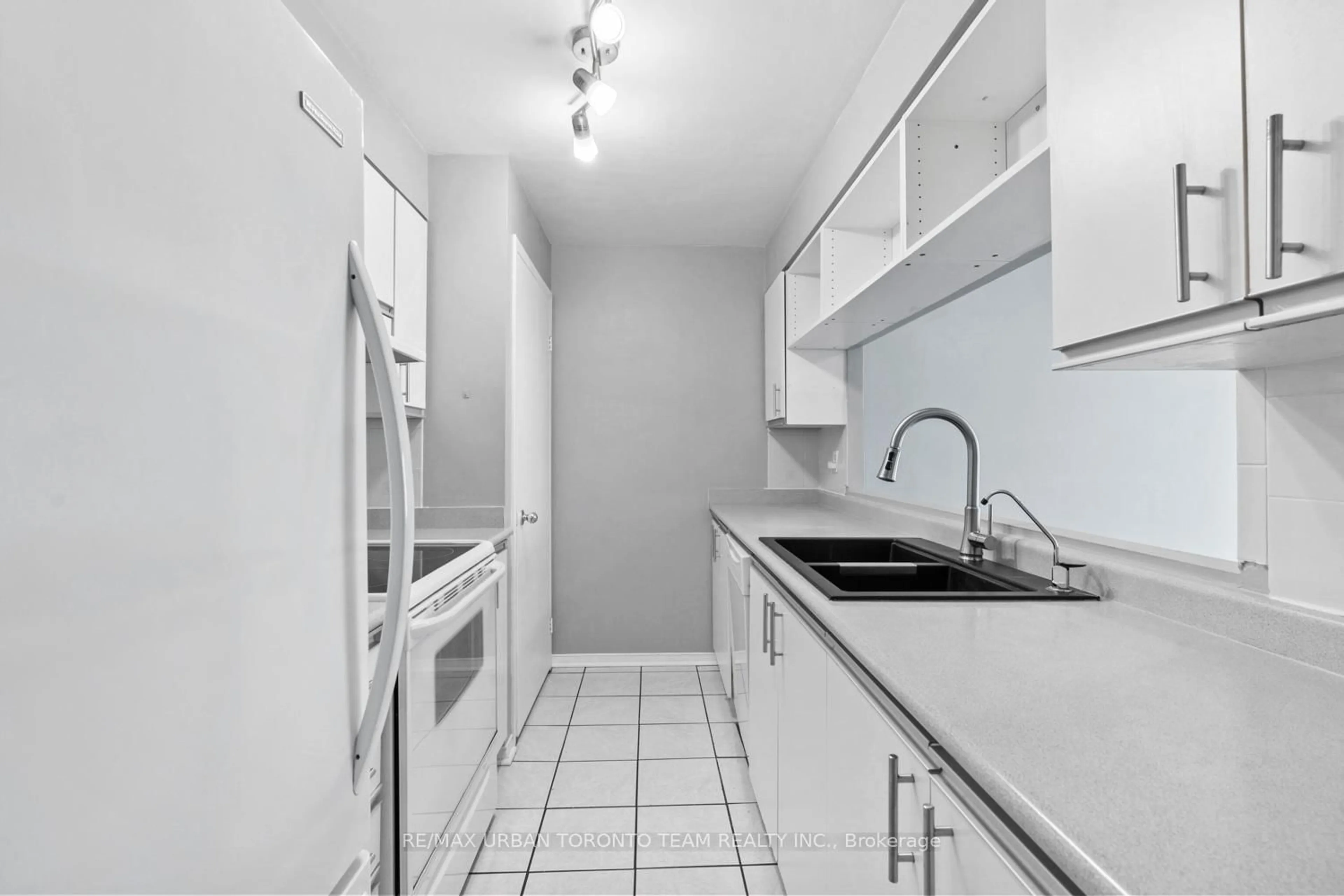 Standard kitchen, unknown for 90 Dale Ave #306, Toronto Ontario M1J 3N4