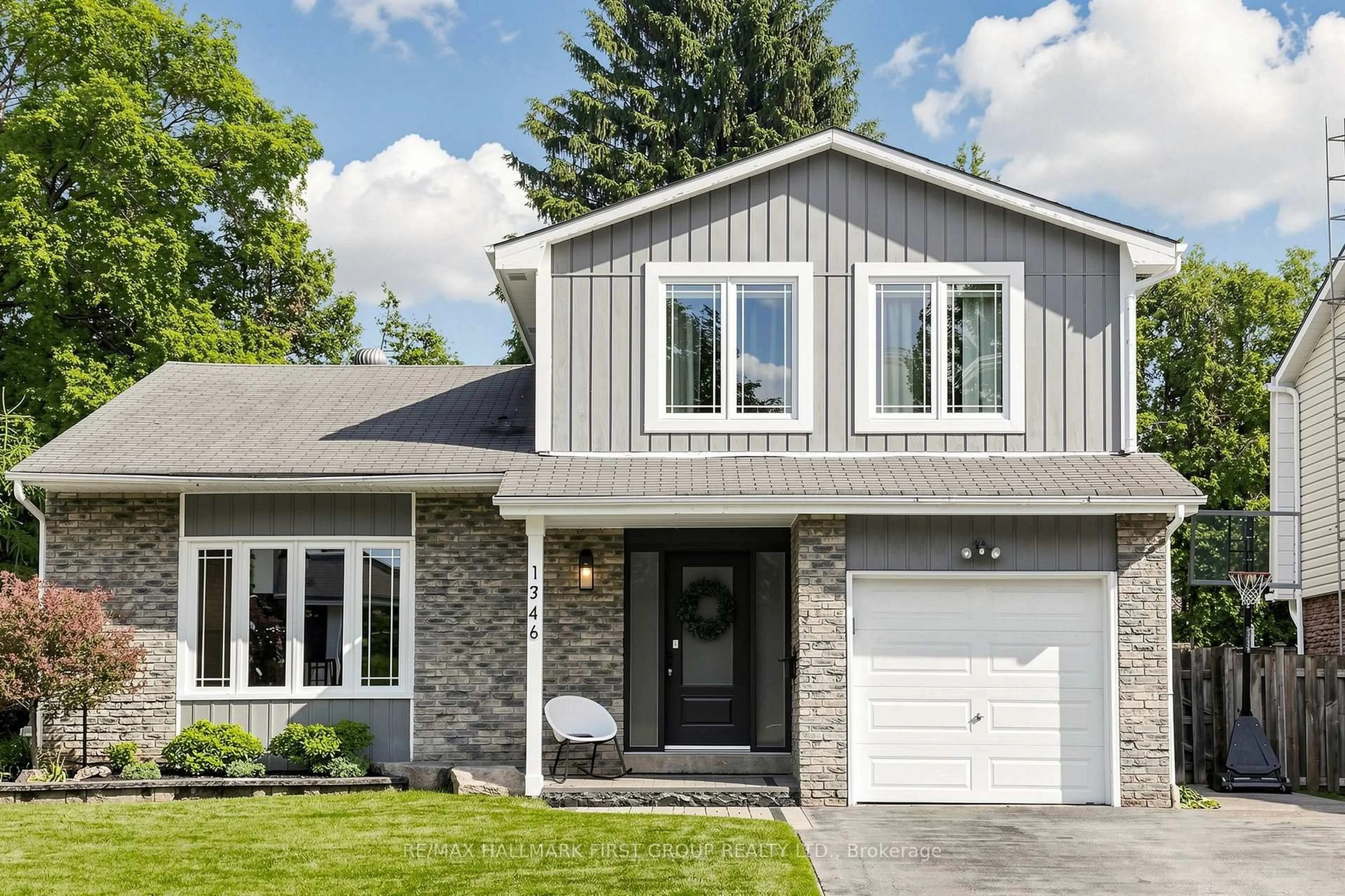 Home with brick exterior material, street for 1746 Bronte Sq, Pickering Ontario L1V 3B8