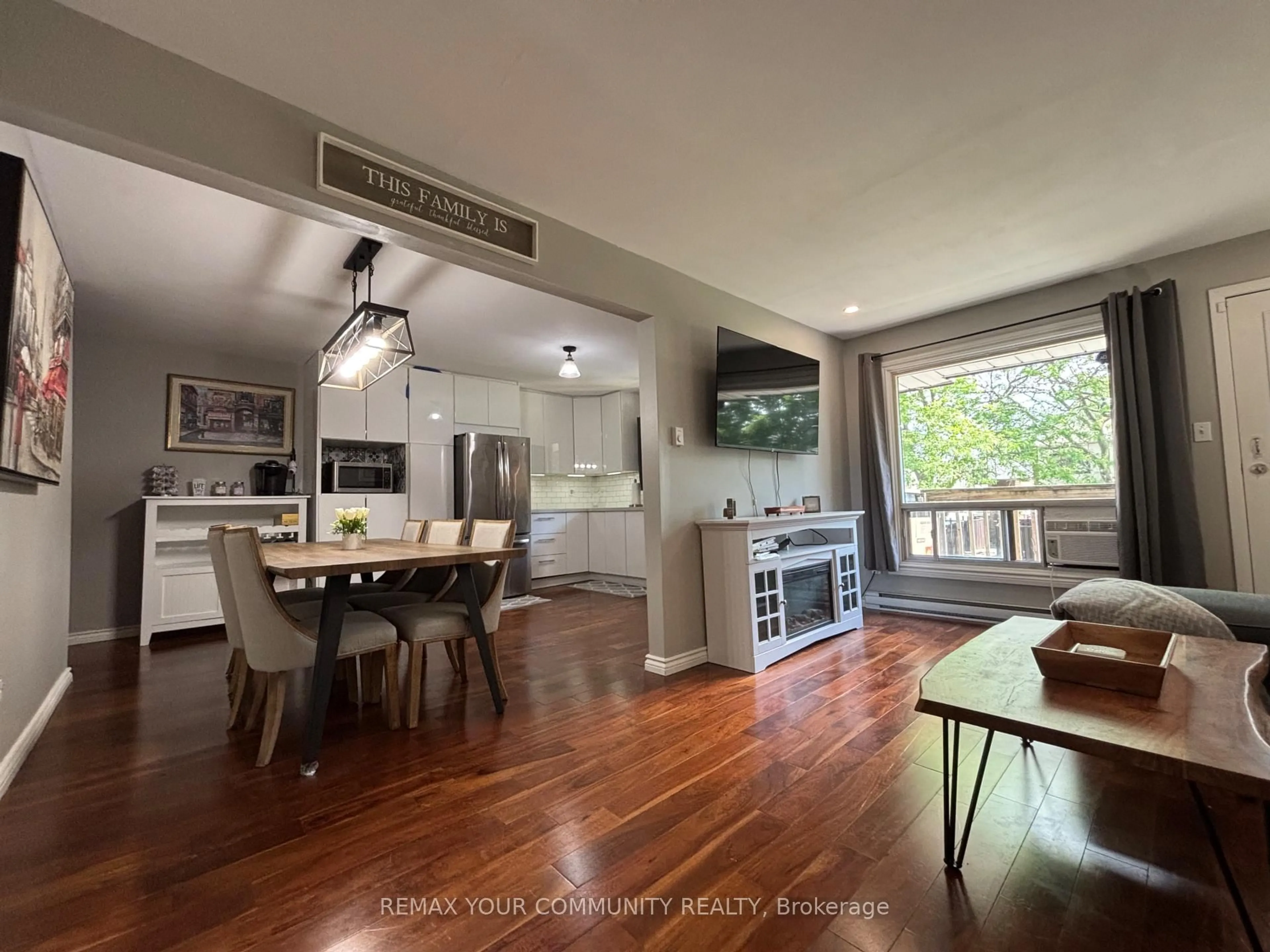Open concept kitchen, unknown for 1100 Oxford St #74, Oshawa Ontario L1J 6G4