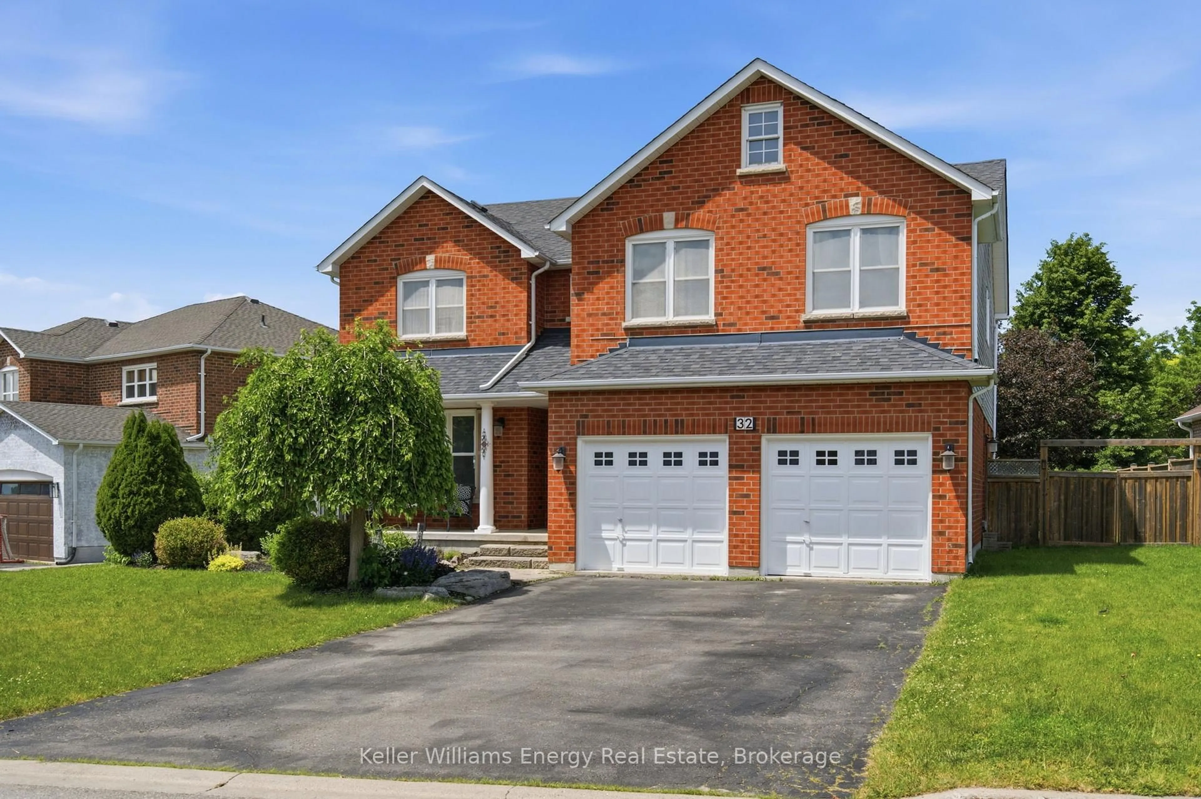 Home with brick exterior material, street for 32 Sagewood Ave, Clarington Ontario L1E 2G2