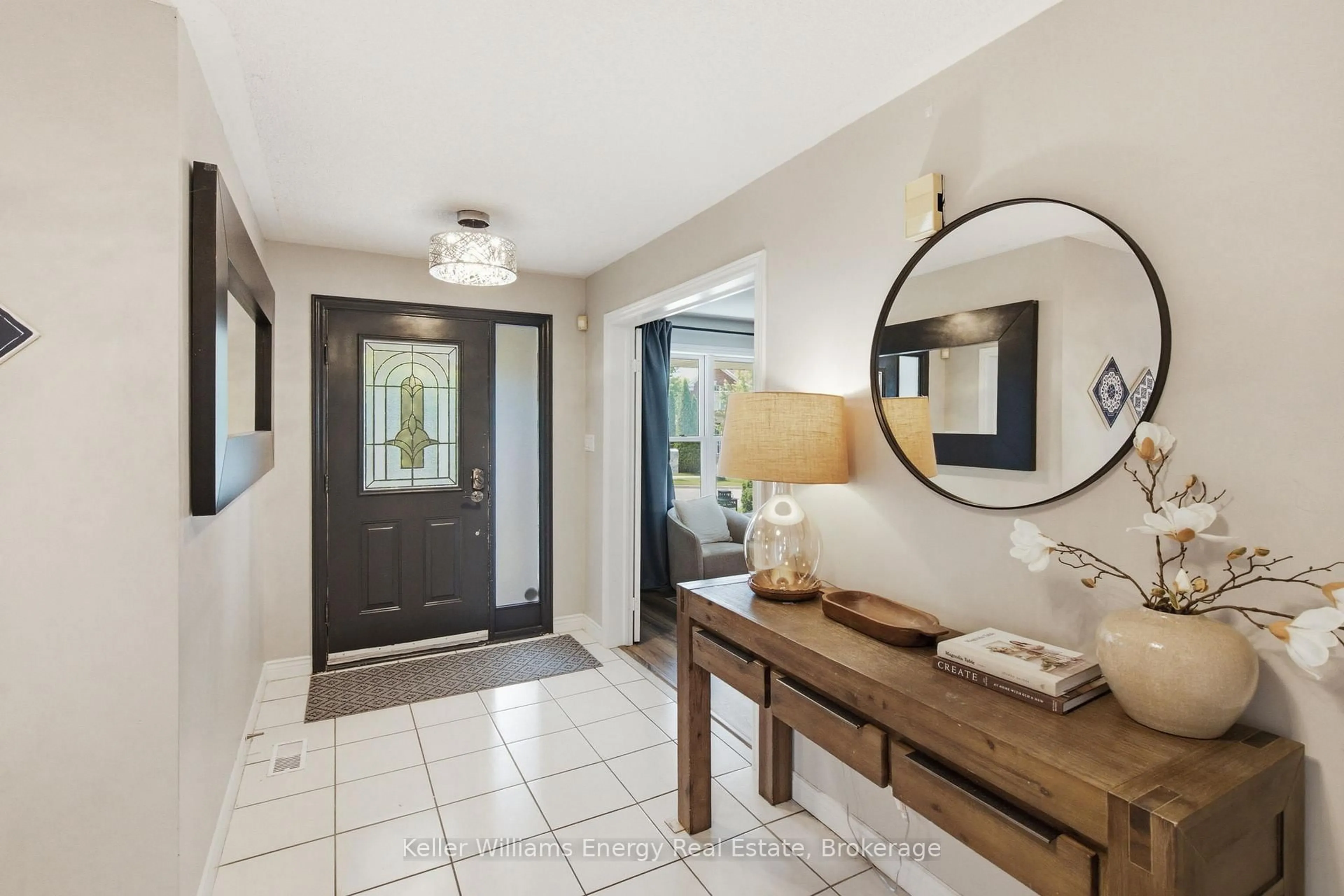 Indoor entryway for 32 Sagewood Ave, Clarington Ontario L1E 2G2