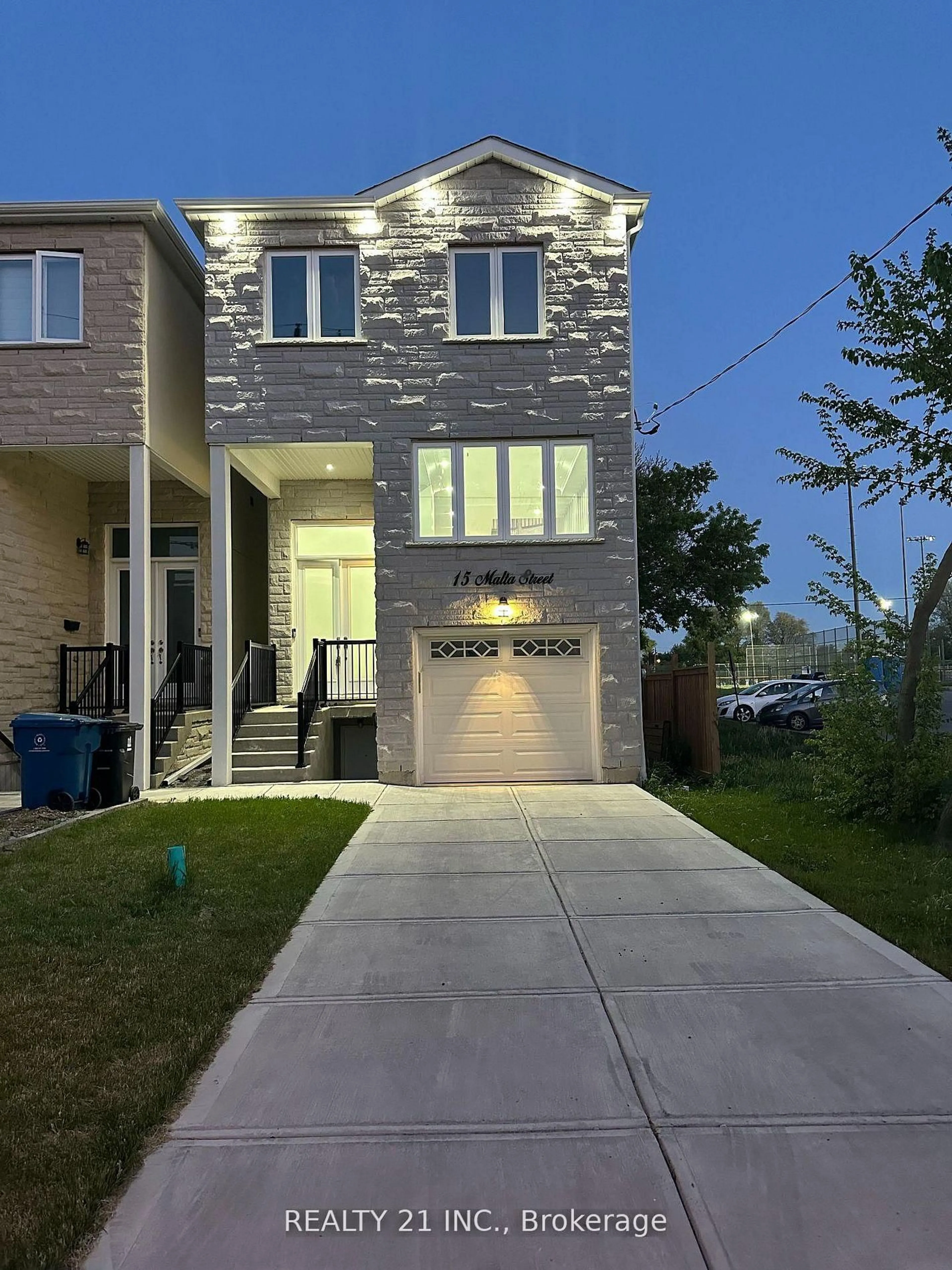 Home with brick exterior material, street for 15 Malta St, Toronto Ontario M1N 2L2