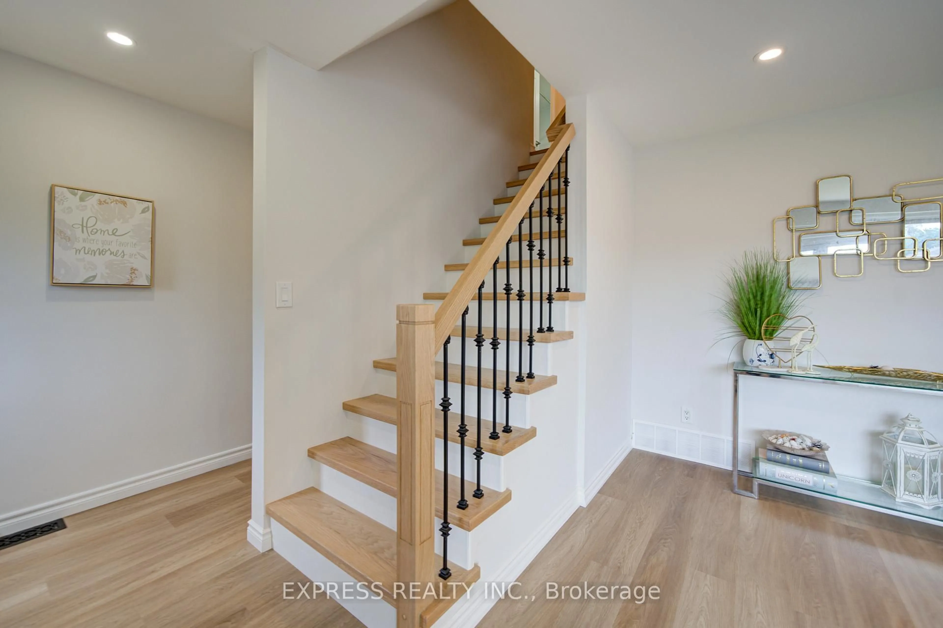 Stairs for 1162 Somerville St, Oshawa Ontario L1G 4K5