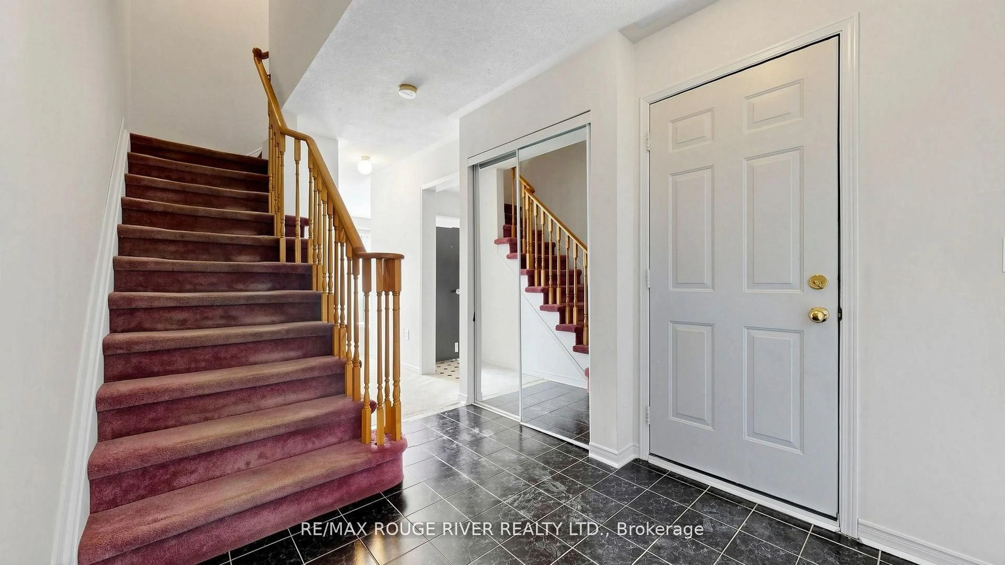 Indoor entryway for 4 Trowell Lane, Ajax Ontario L1Z 1K4