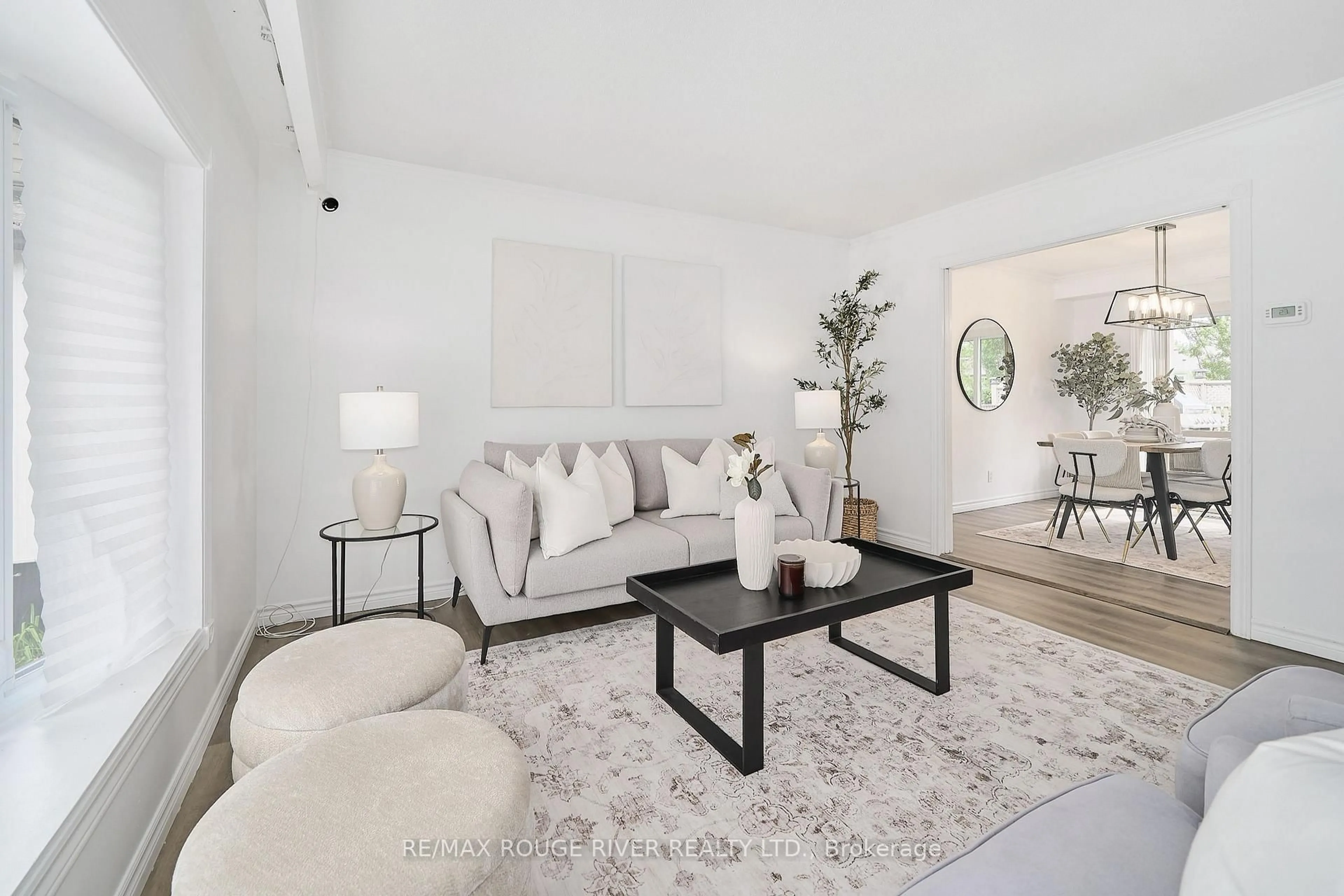 Living room with furniture, unknown for 6 Ribblesdale Dr, Whitby Ontario L1N 6K6