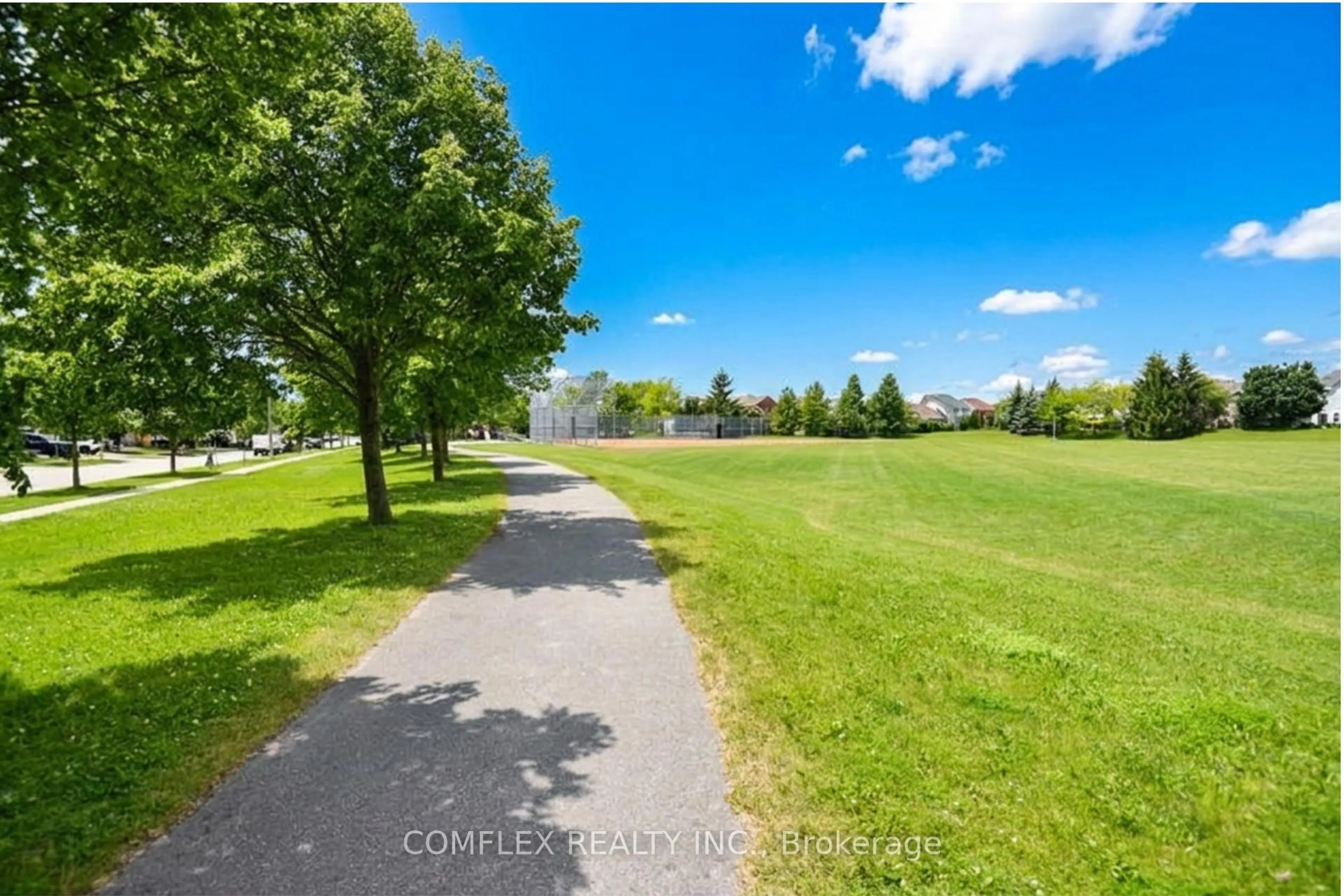 A pic from outside/outdoor area/front of a property/back of a property/a pic from drone, water/lake/river/ocean view for 19 Kinross Ave, Whitby Ontario L1M 2C8