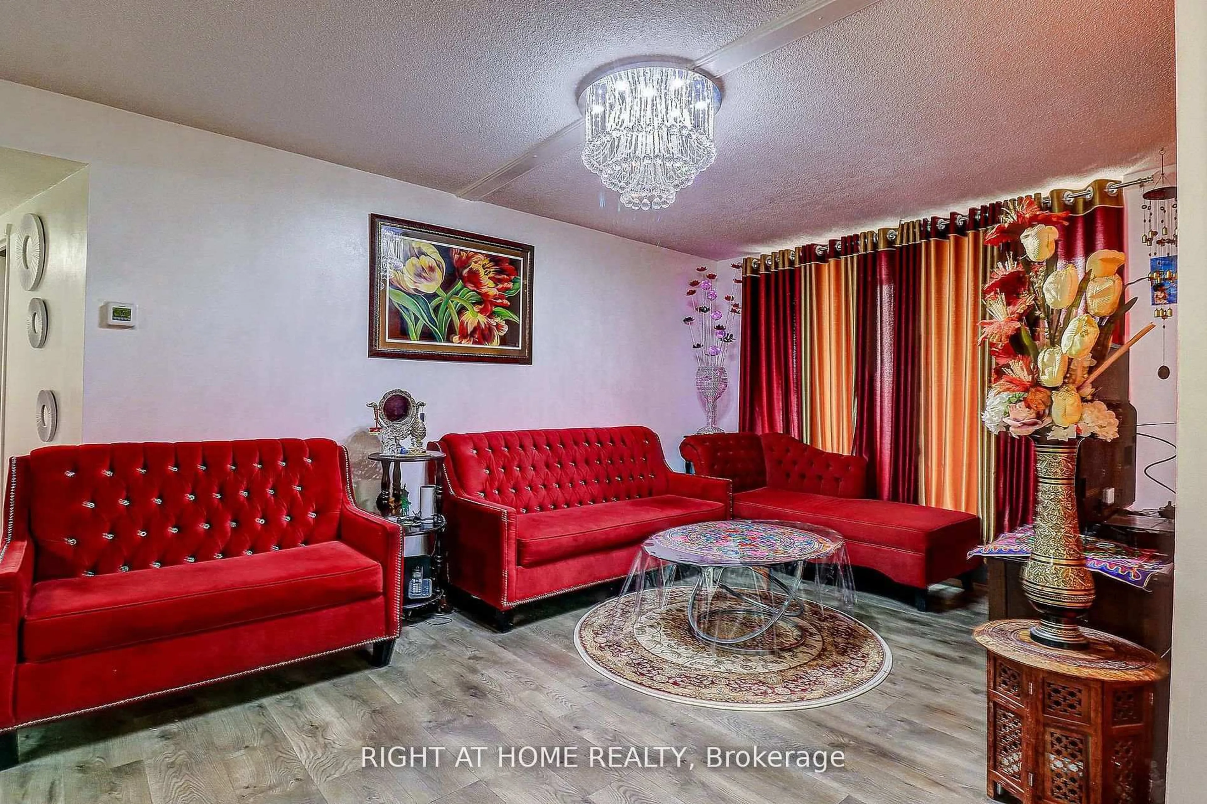 Living room with furniture, unknown for 757 Victoria Park Ave #605, Toronto Ontario M4C 5N8