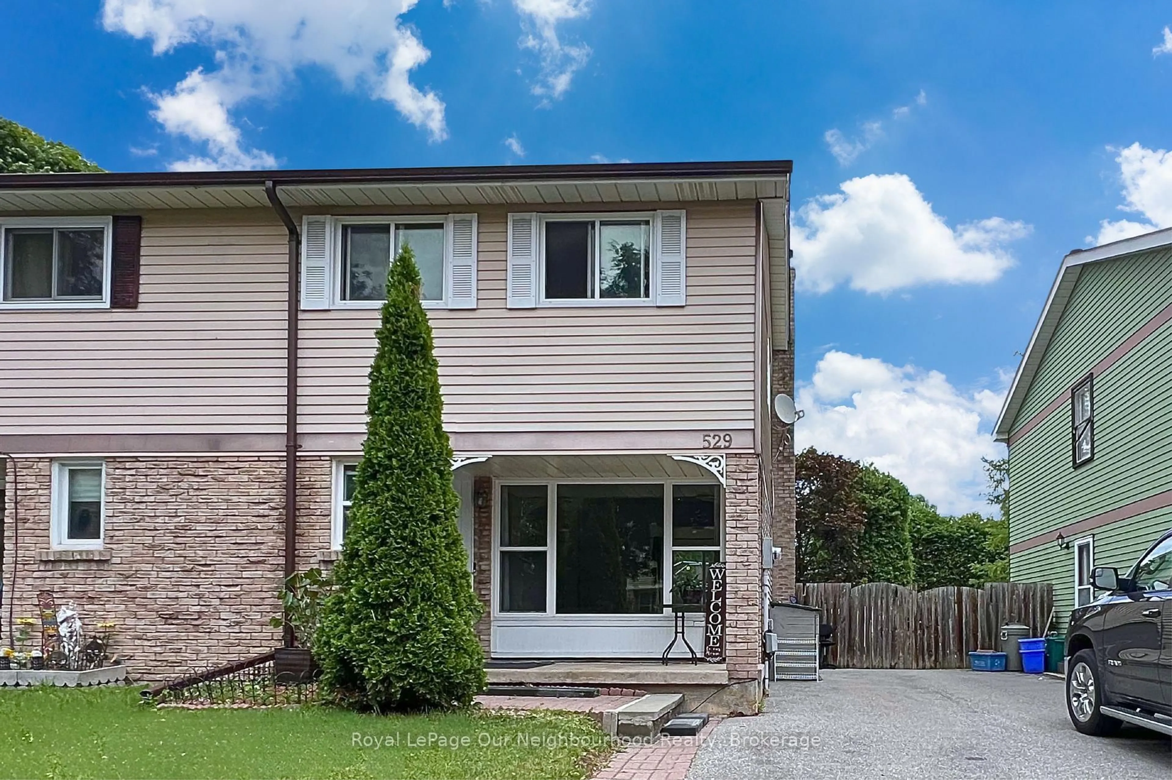 Unknown for 529 Lancelot Cres, Oshawa Ontario L1K 1J9