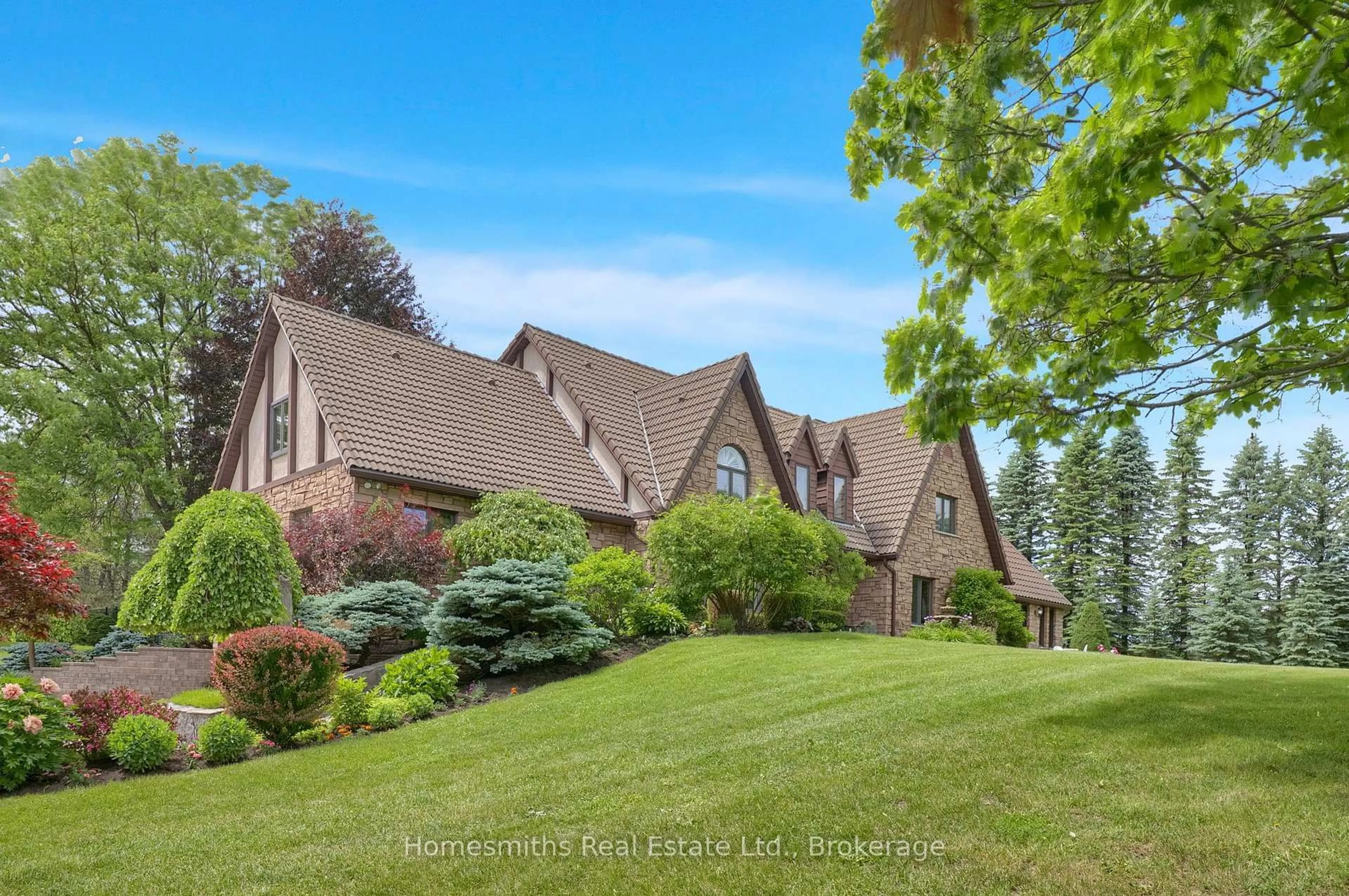 A pic from outside/outdoor area/front of a property/back of a property/a pic from drone, mountain view for 5456 Bethesda Rd, Clarington Ontario L1C 3K5
