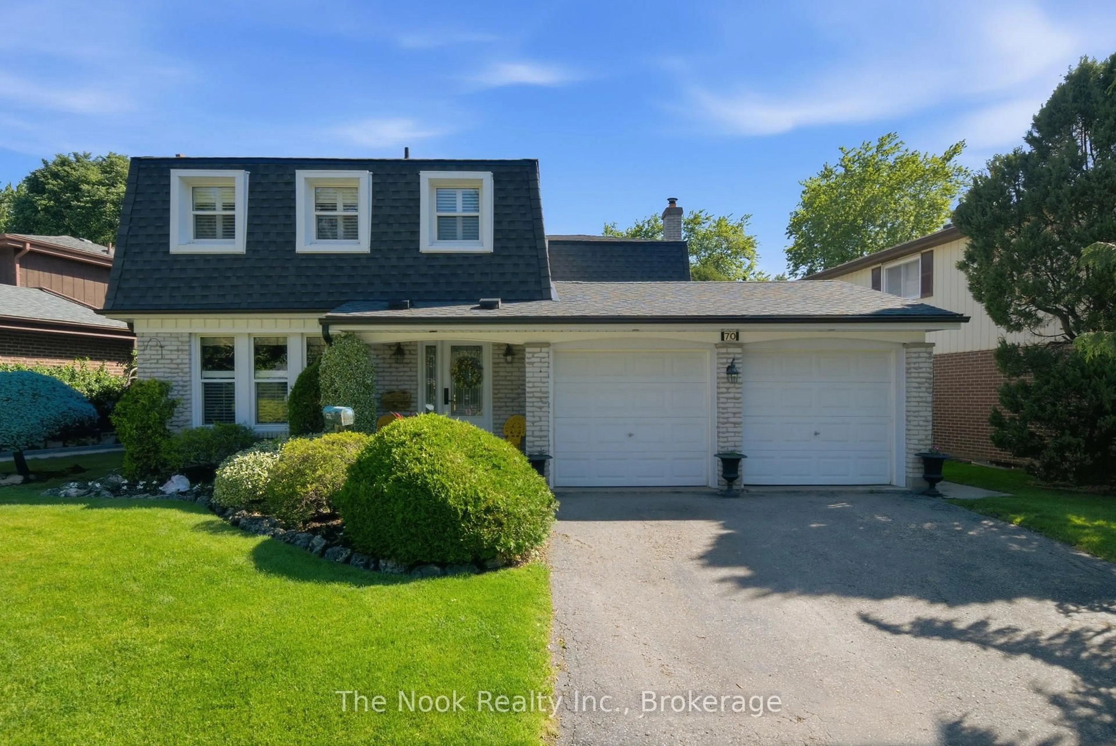 Home with vinyl exterior material, street for 70 Beverly Glen Blvd, Toronto Ontario M1W 1W2