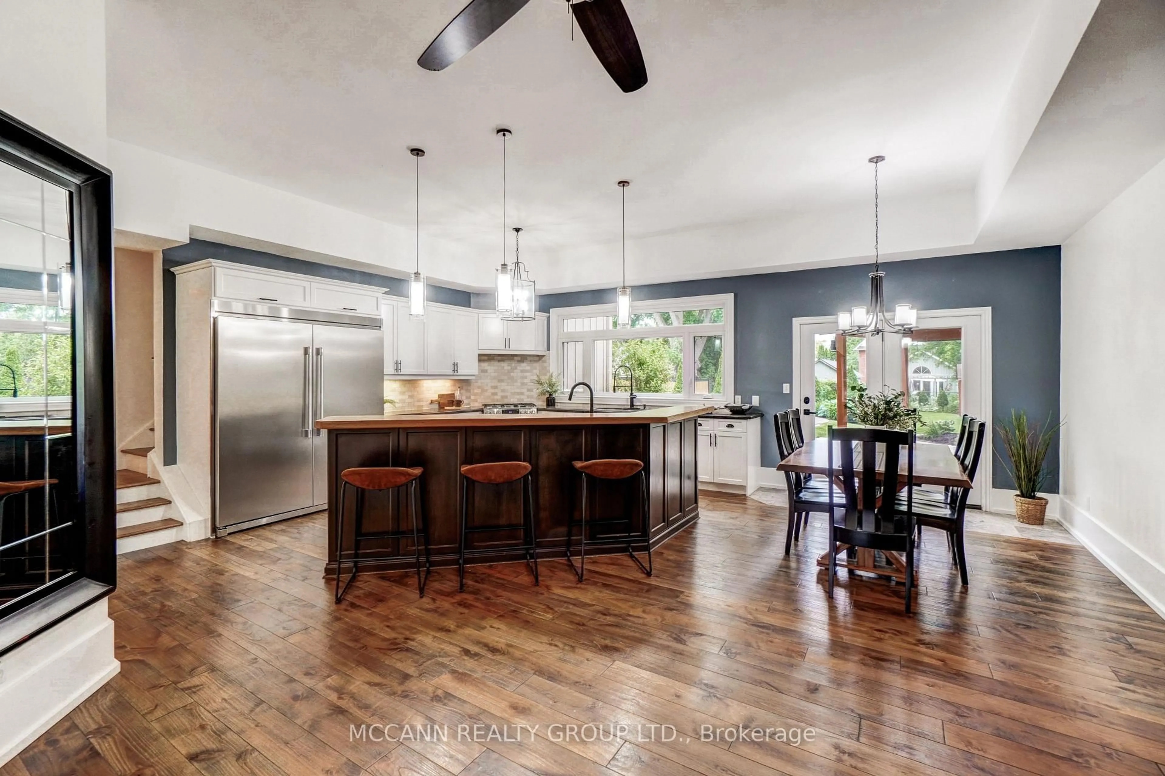 Open concept kitchen, unknown for 9 Charles St, Whitby Ontario L1M 1A5