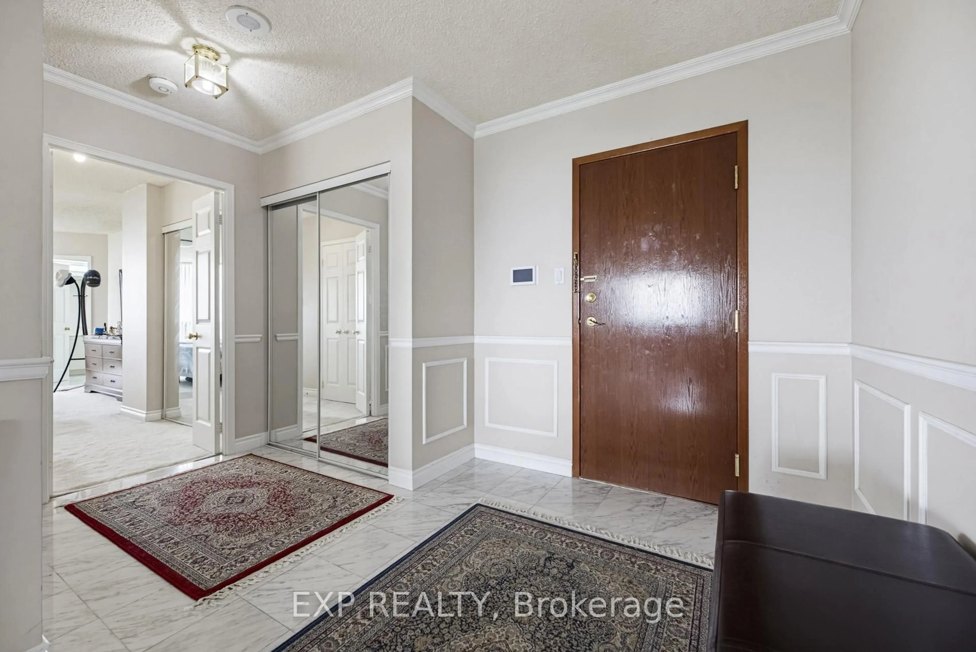 Indoor entryway for 168 Bonis Ave #1605, Toronto Ontario M1T 3V6