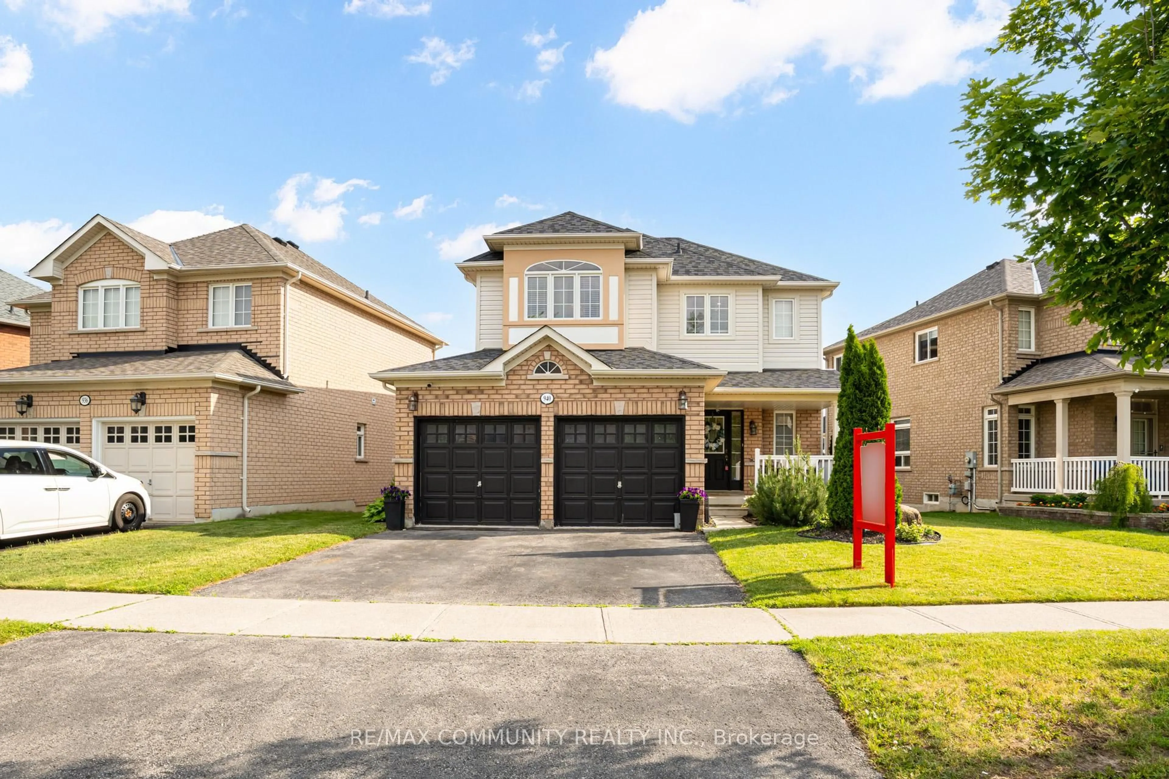 Home with brick exterior material, street for 940 Ormond Dr, Oshawa Ontario L1K 3C1
