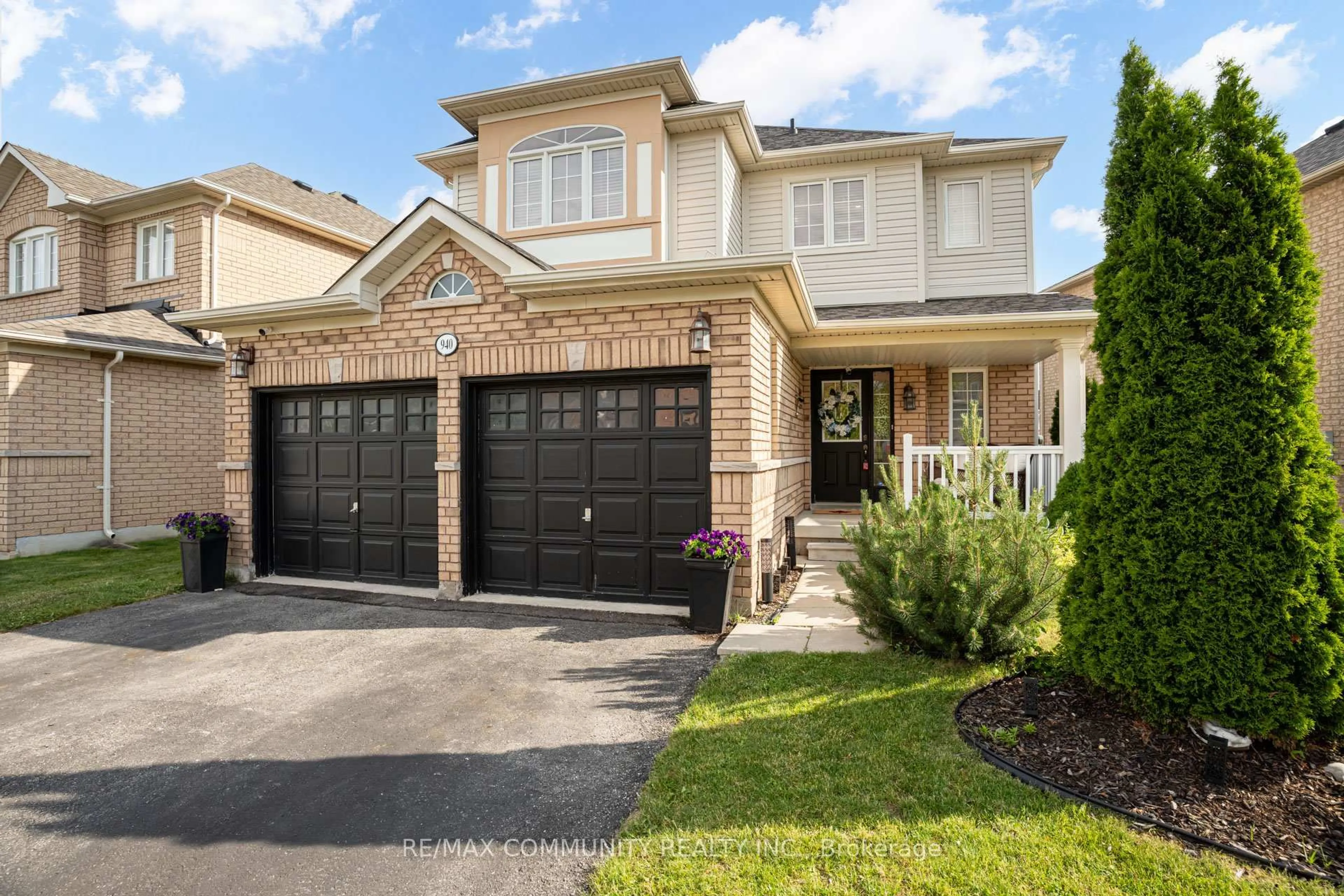 Home with brick exterior material, street for 940 Ormond Dr, Oshawa Ontario L1K 3C1
