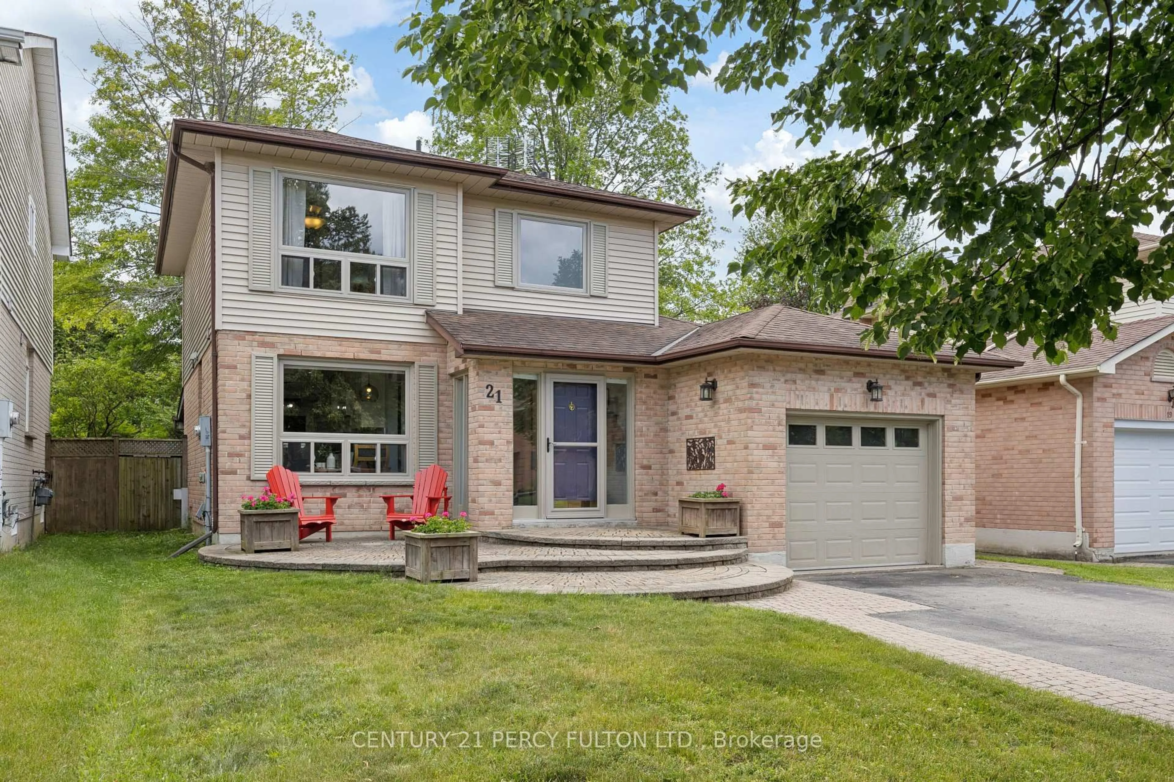 Home with brick exterior material, street for 21 Arran Crt, Clarington Ontario L1E 2E5