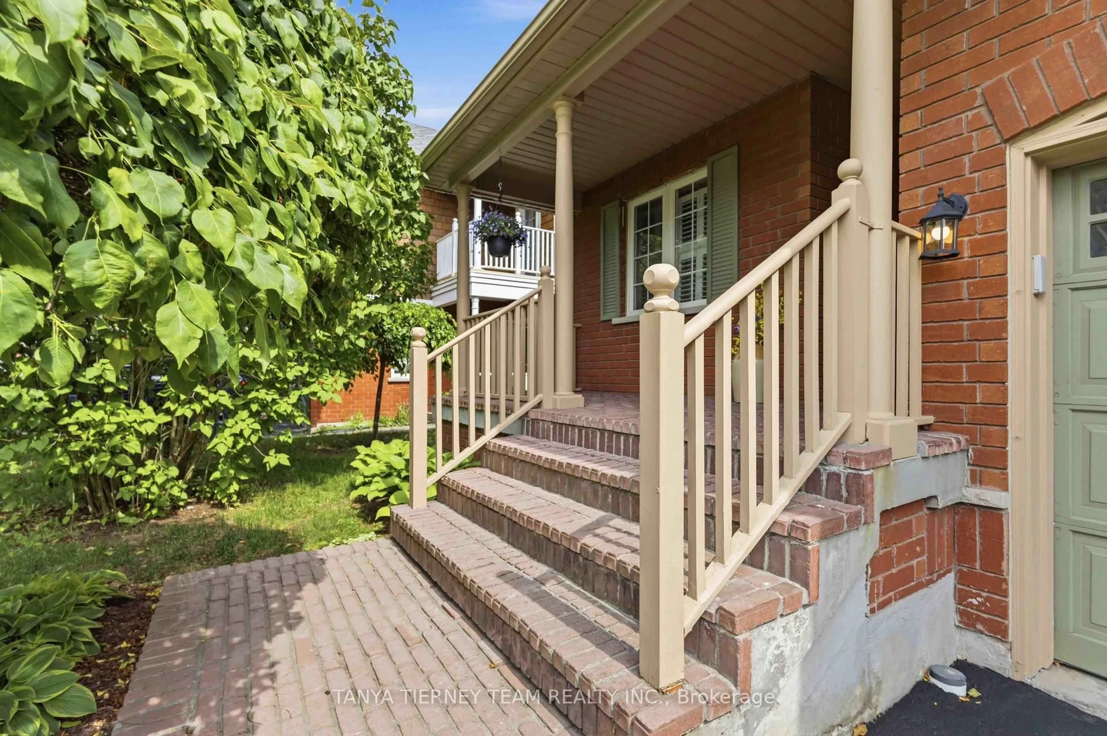 Unknown for 5 Cody Ave, Whitby Ontario L1M 1K8