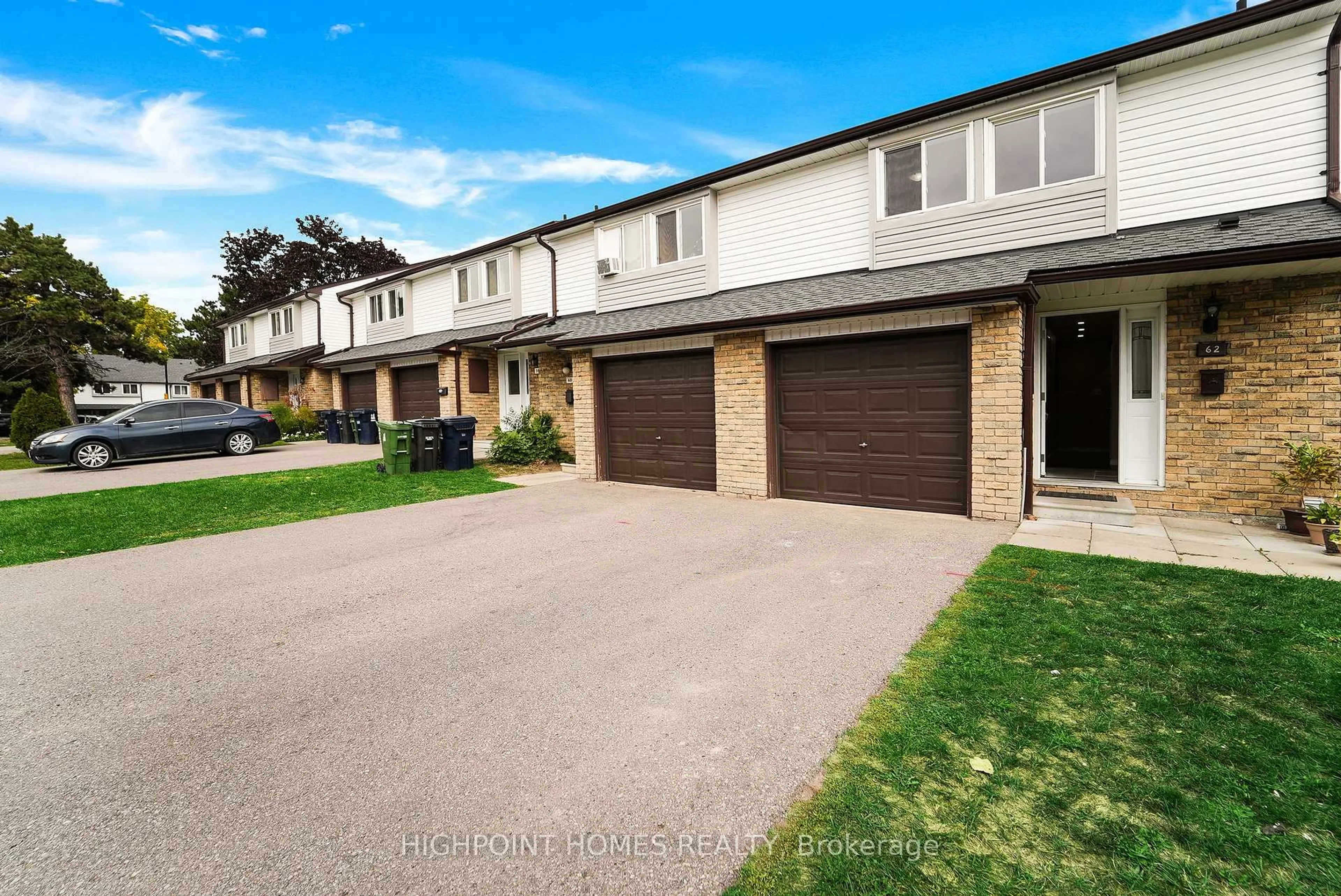 A pic from outside/outdoor area/front of a property/back of a property/a pic from drone, street for 62 Verne Cres, Toronto Ontario M1B 2X1