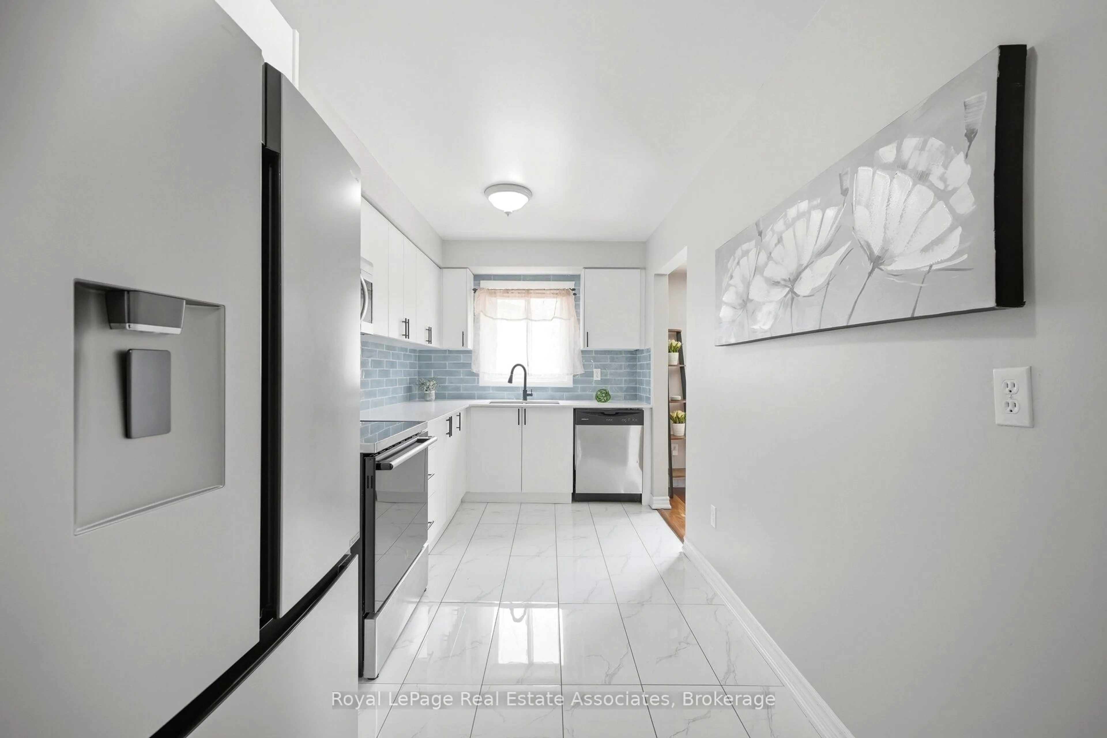 Standard kitchen, ceramic/tile floor for 611 Galahad Dr #86, Oshawa Ontario L1K 1M1