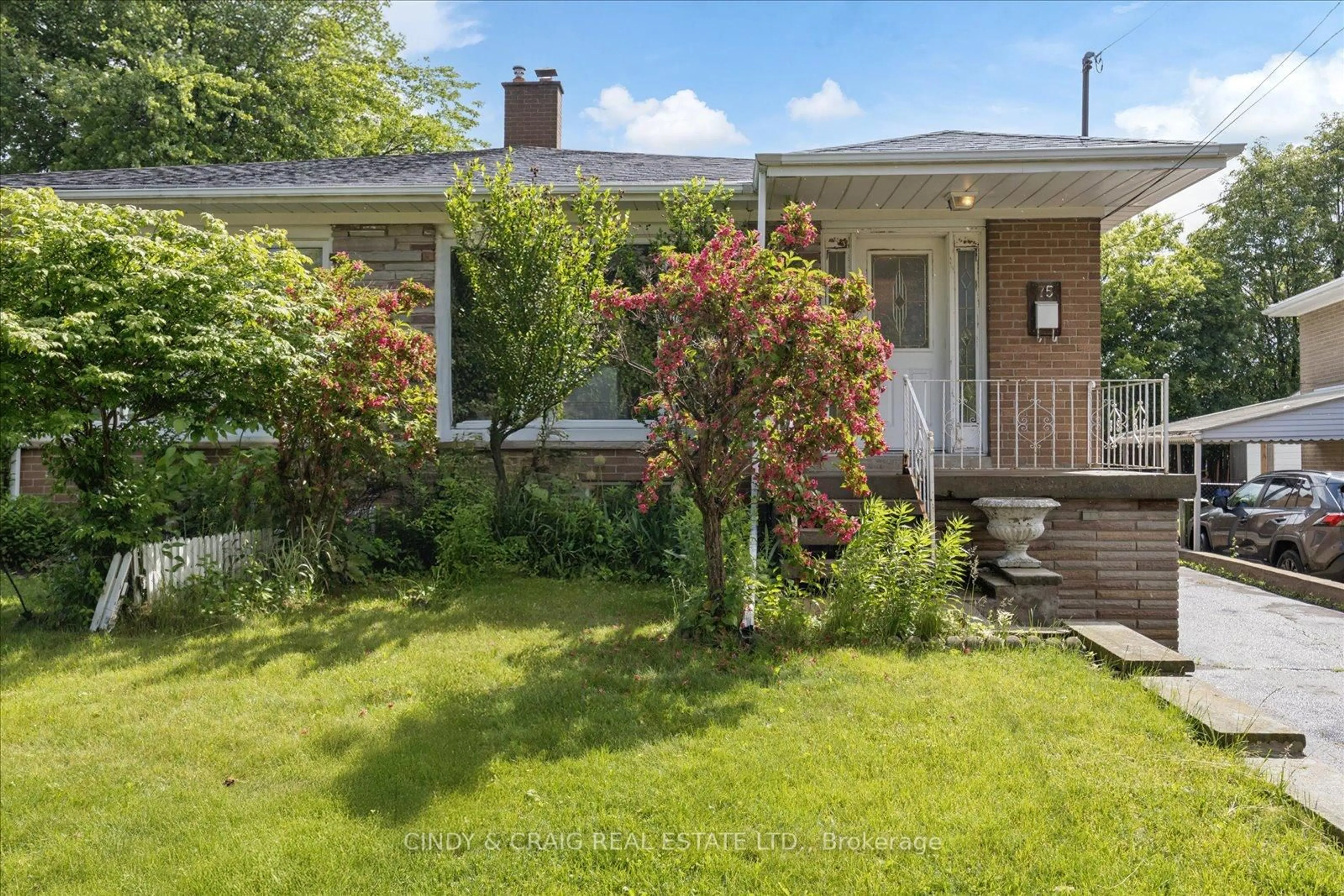 Unknown for 75 Lochleven Dr, Toronto Ontario M1M 2E9