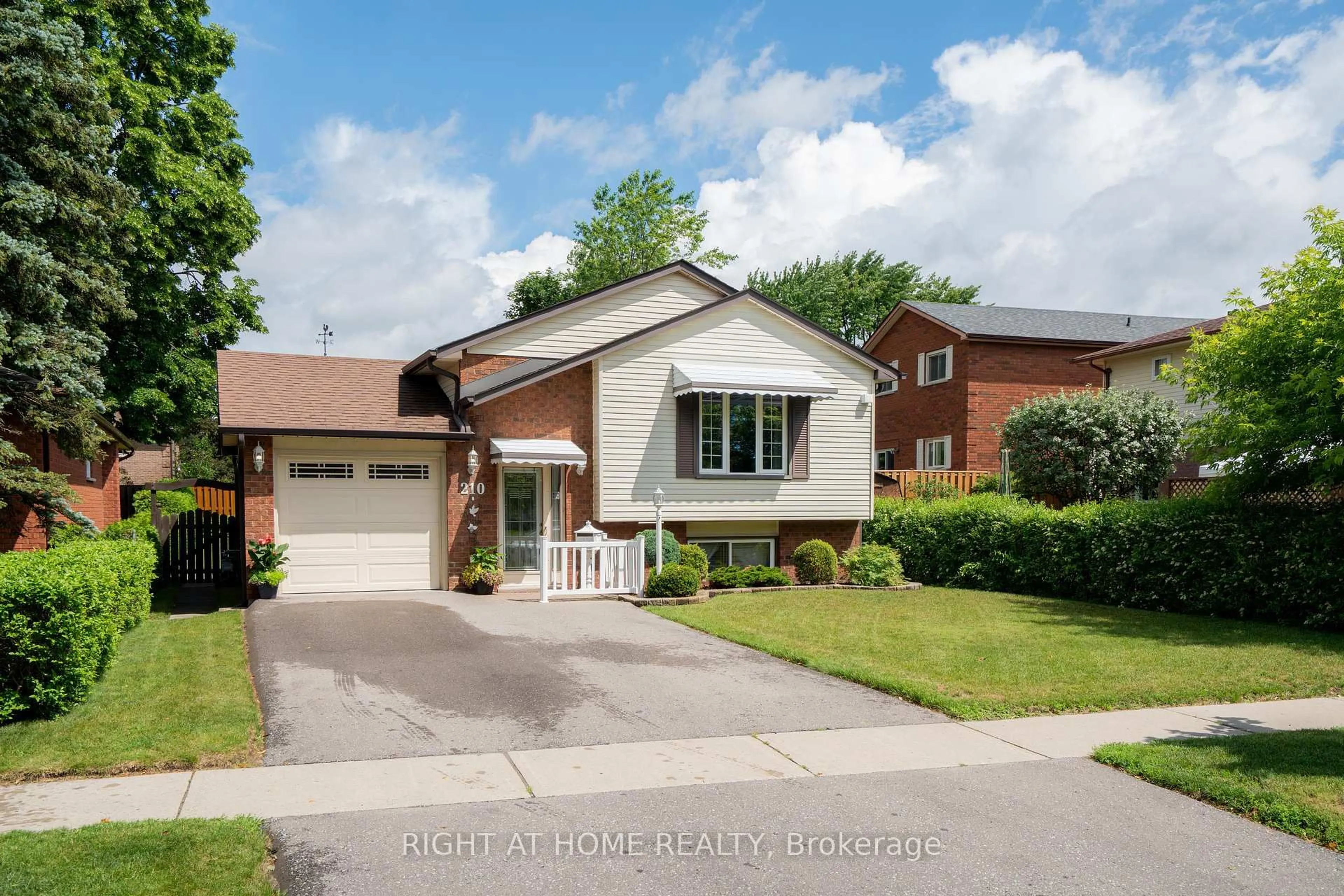 Home with brick exterior material, street for 210 SENECA Ave, Oshawa Ontario L1G 3V6