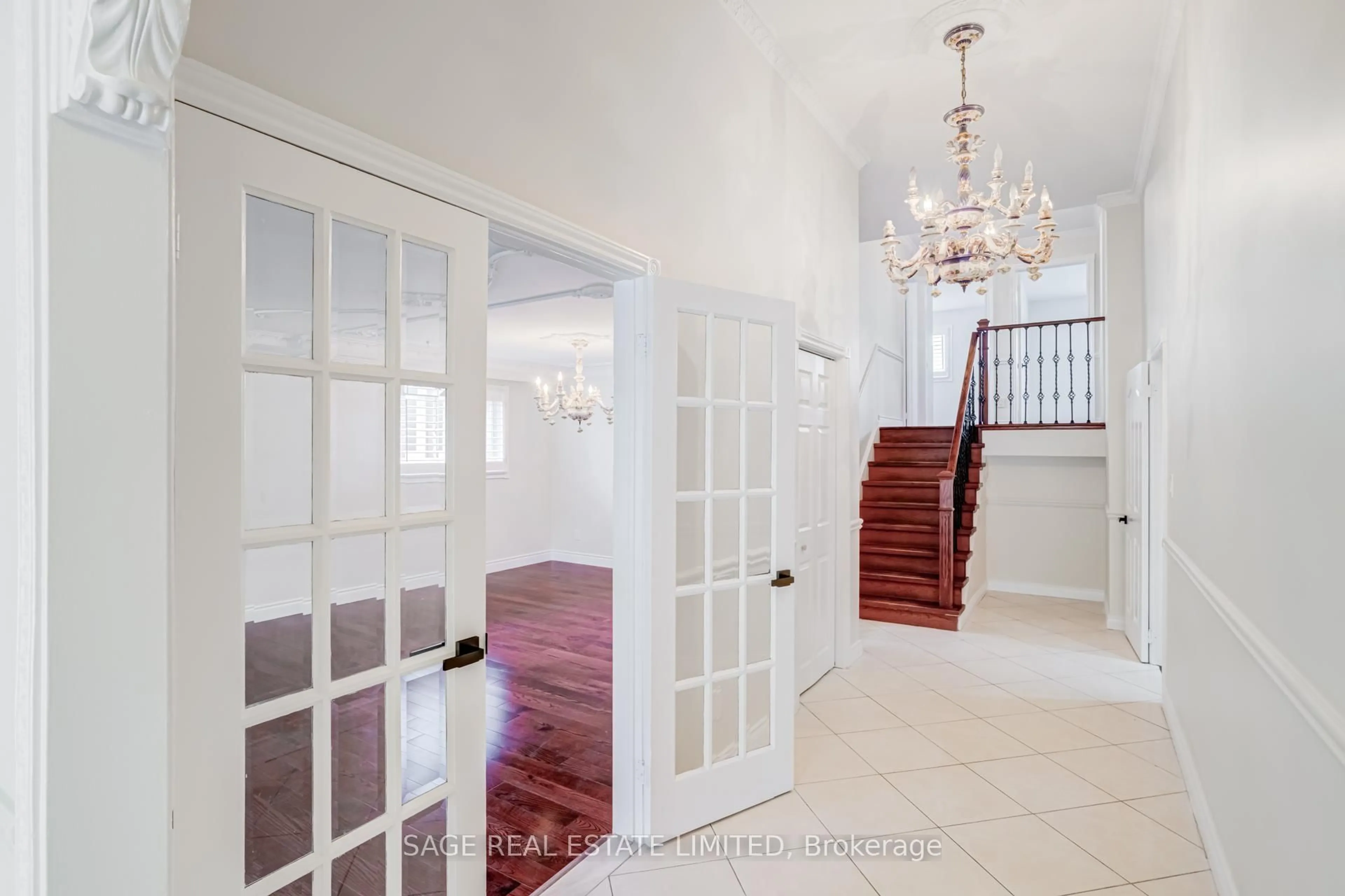Indoor entryway for 40 Beamsville Dr, Toronto Ontario M1T 3S2