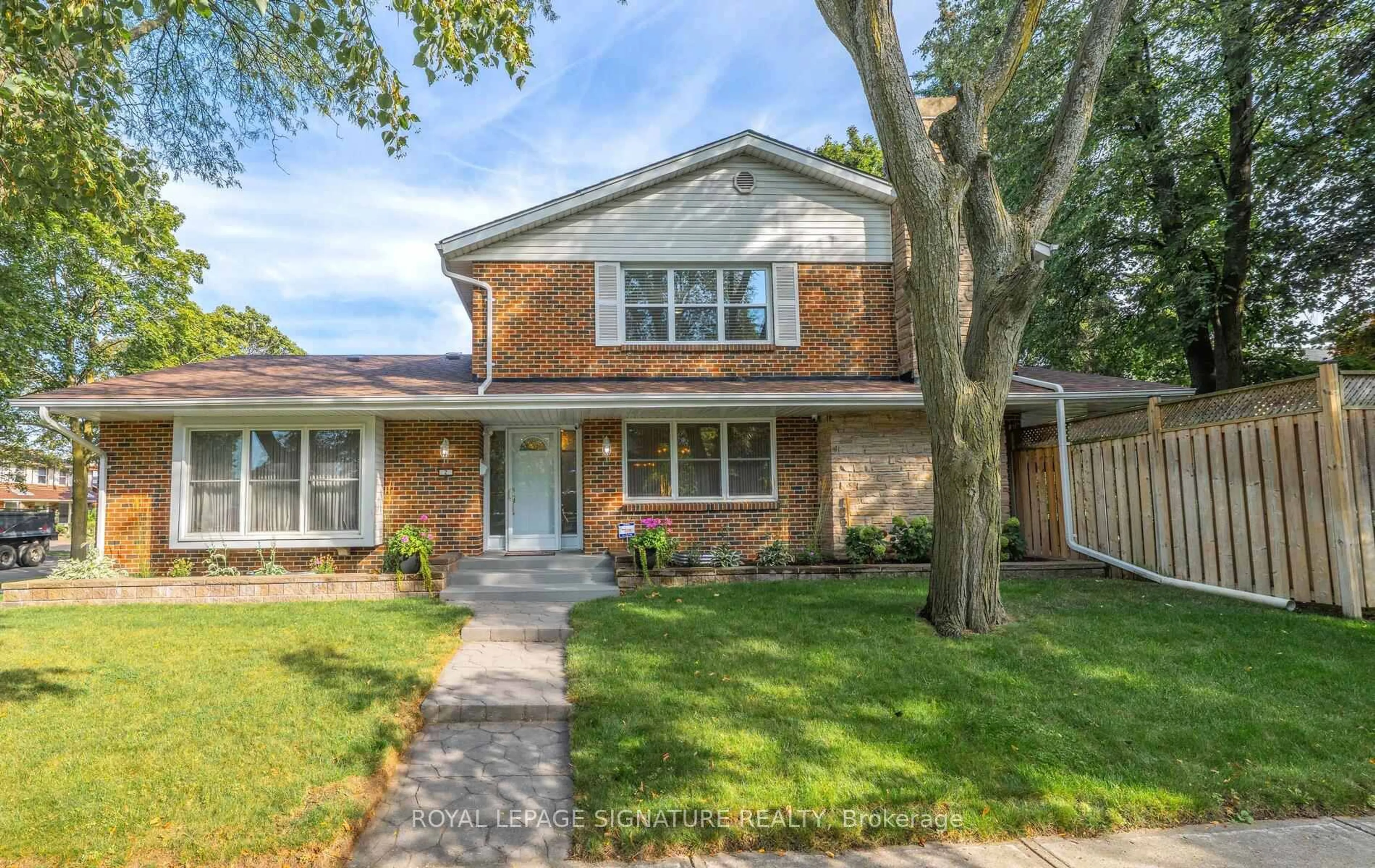 Home with brick exterior material, street for 2 Gablehurst Cres, Toronto Ontario M1T 2L2