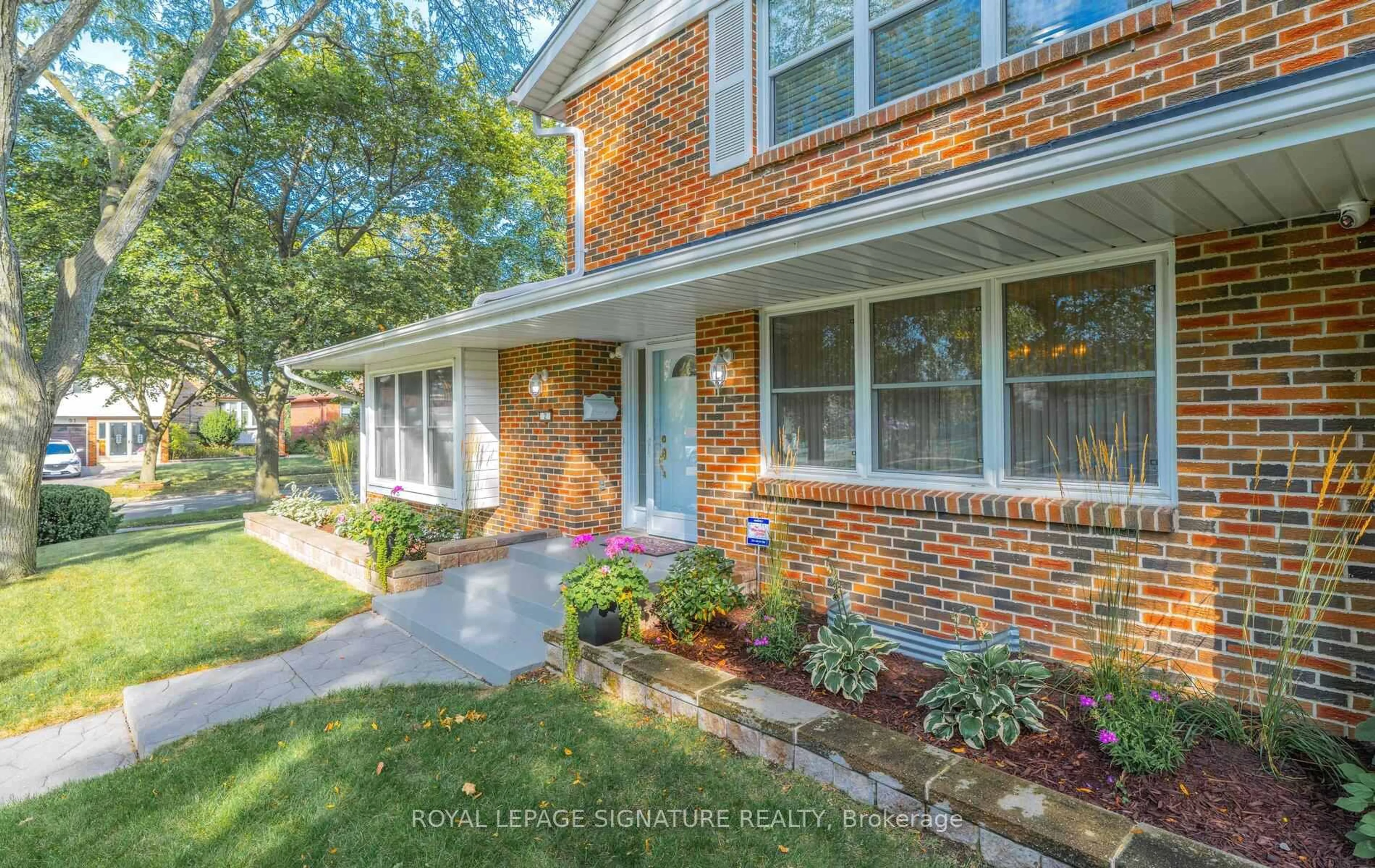 Home with brick exterior material, street for 2 Gablehurst Cres, Toronto Ontario M1T 2L2