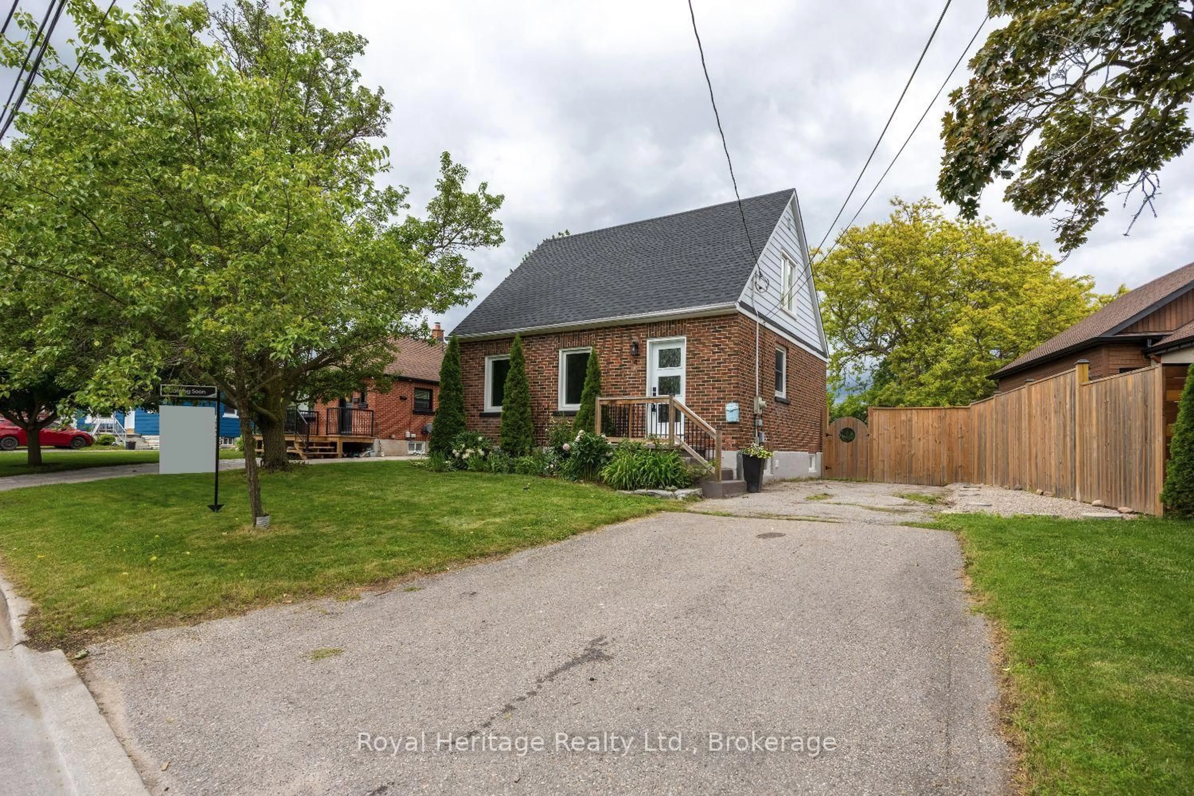 Home with brick exterior material, street for 4 Jane St, Clarington Ontario L1C 1G1