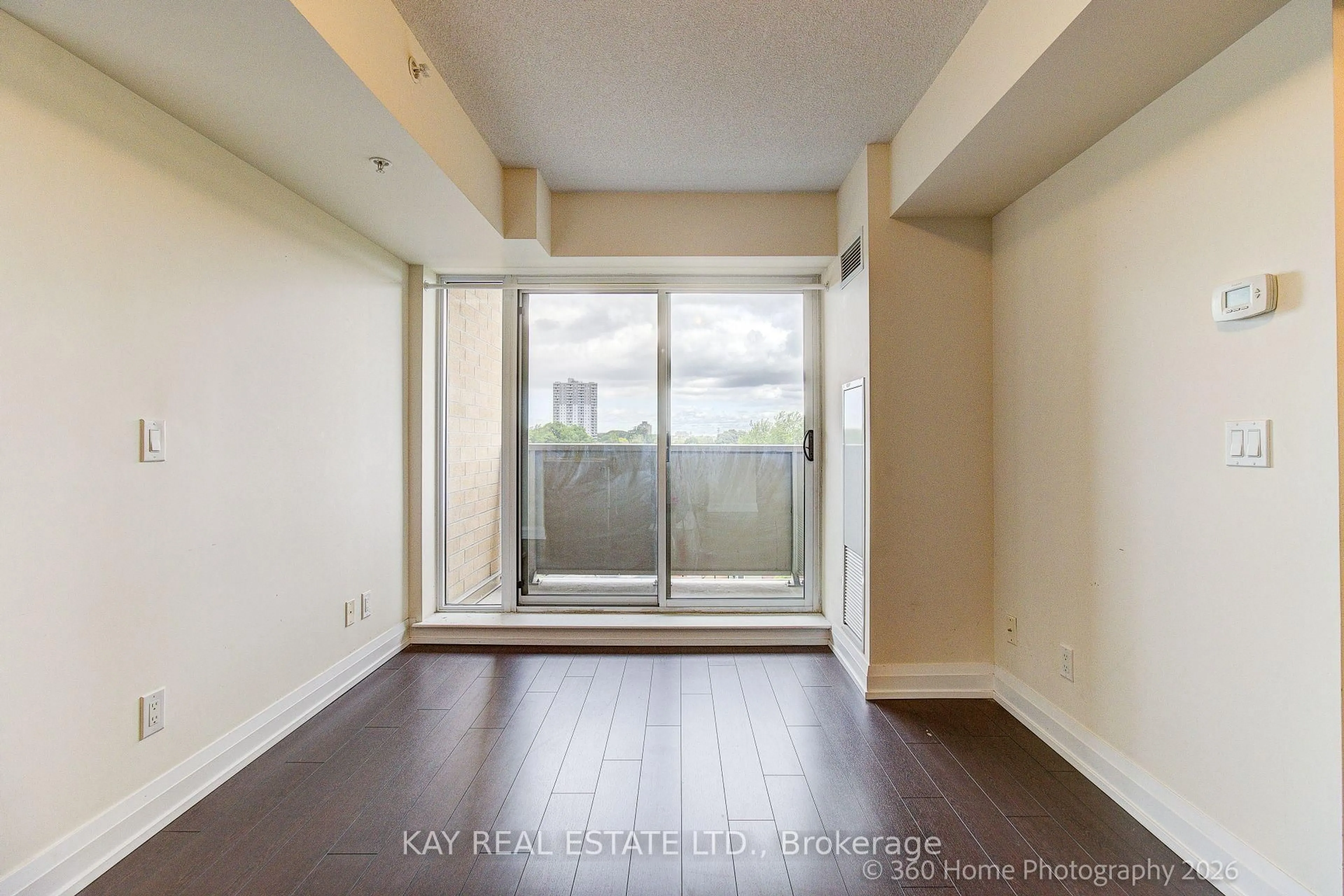 A pic of a room for 3520 Danforth Ave #612, Toronto Ontario M1L 1E5