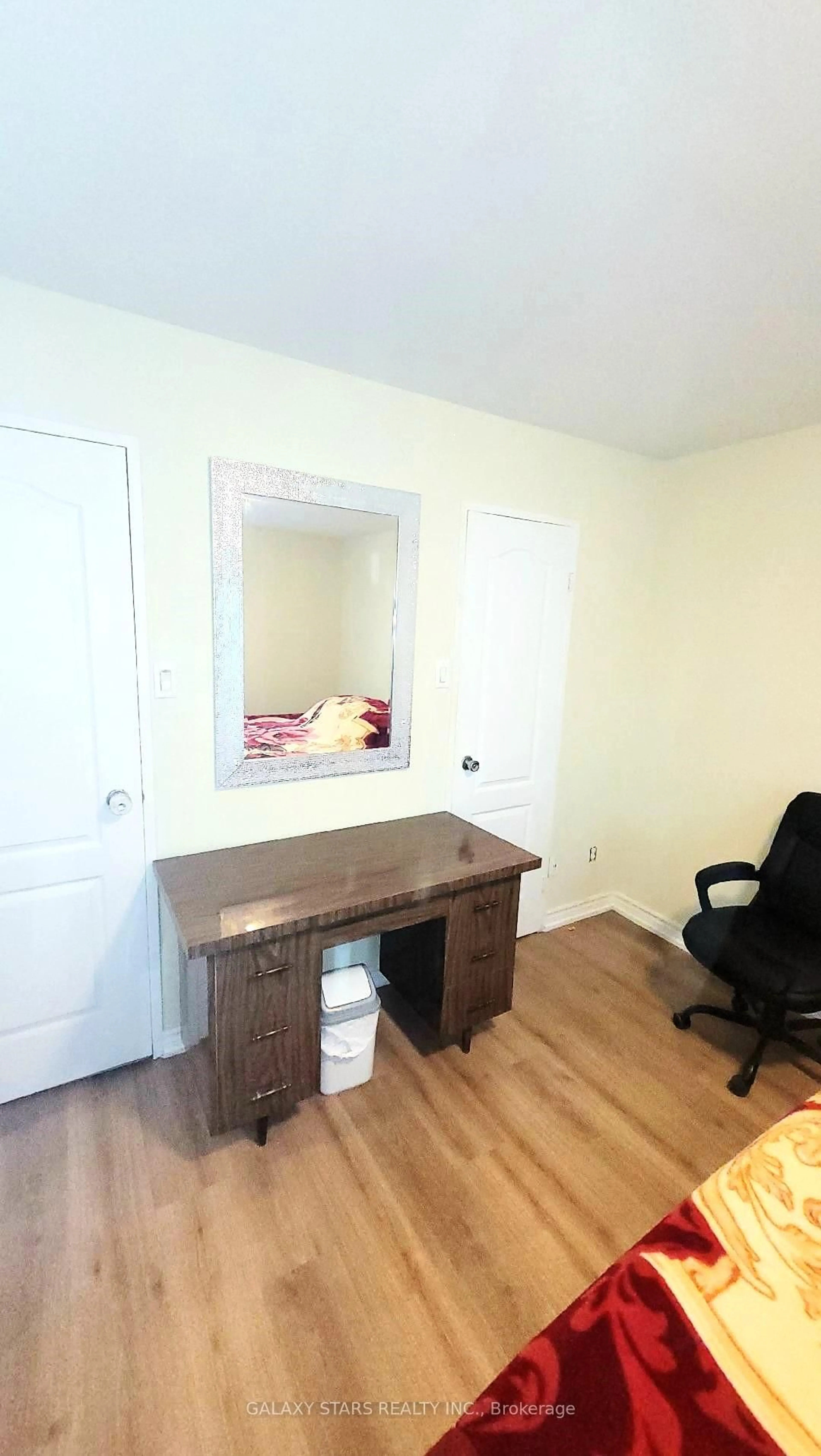 A pic of a room for 895 Kennedy Rd #304, Toronto Ontario M1K 2E9