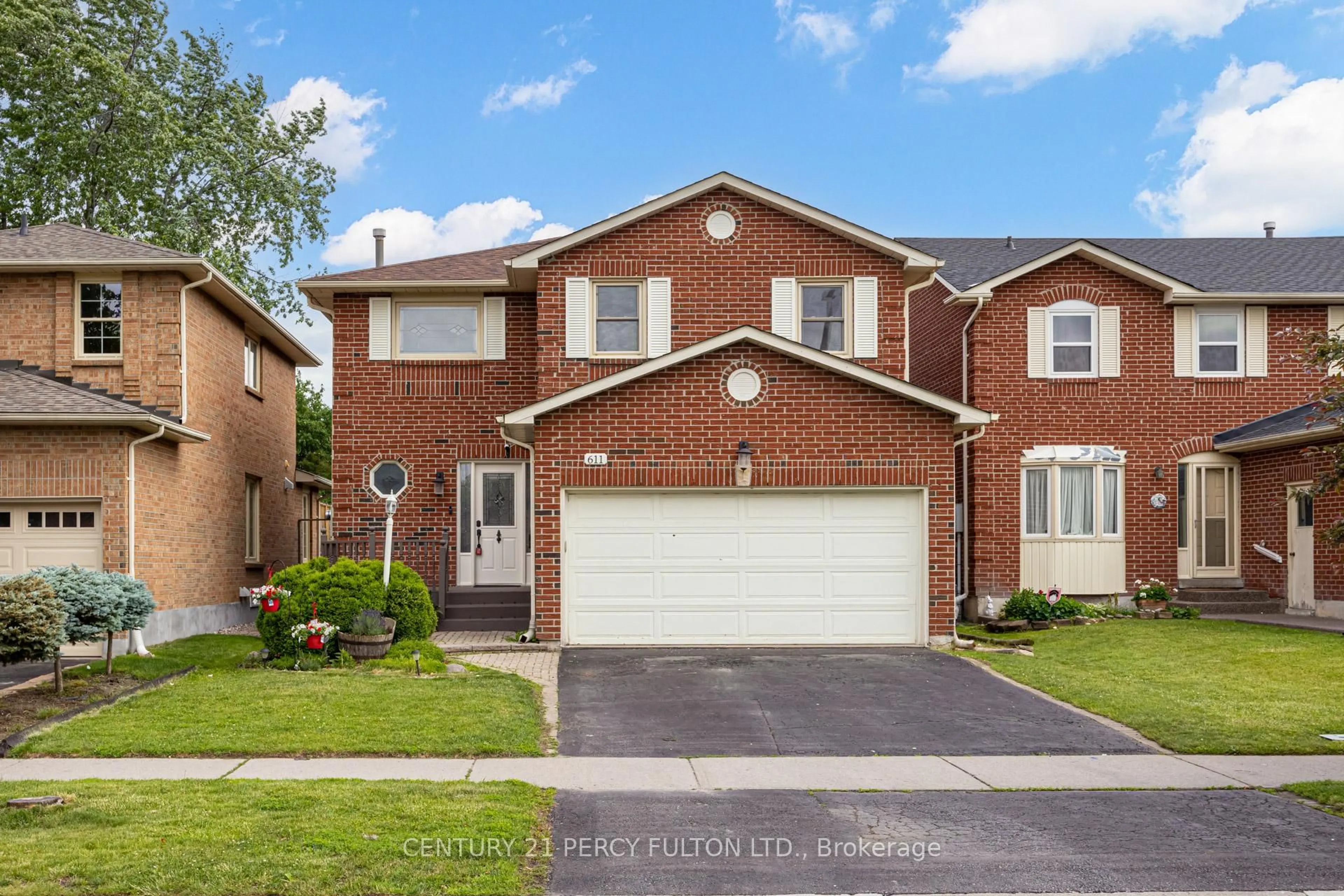Home with brick exterior material, street for 611 Chiron Cres, Pickering Ontario L1V 4T5