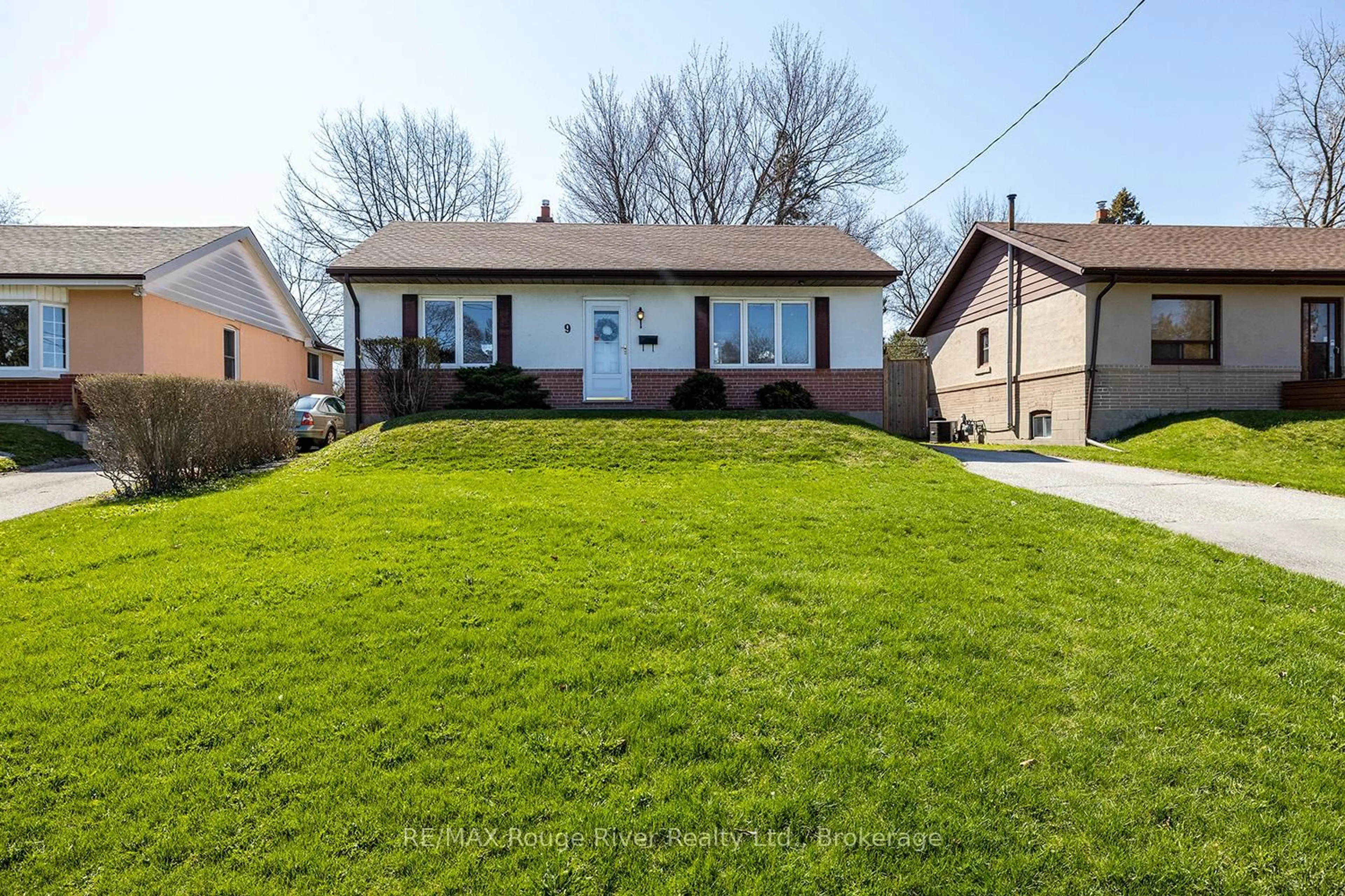 Unknown for 9 Granard Blvd, Toronto Ontario M1M 2C9