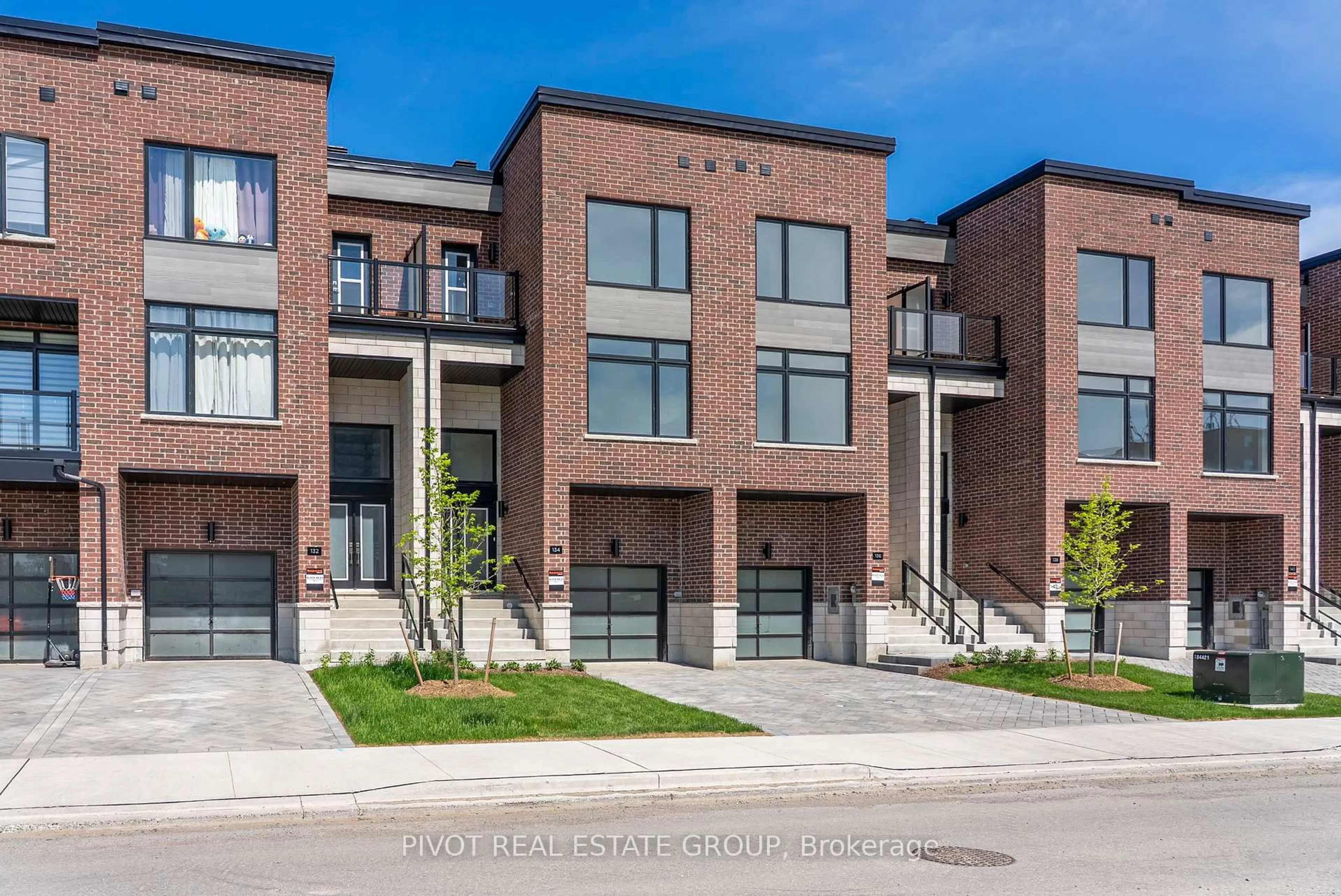 Home with brick exterior material, street for 134 Danielle Moore Circ, Toronto Ontario M1P 0G9