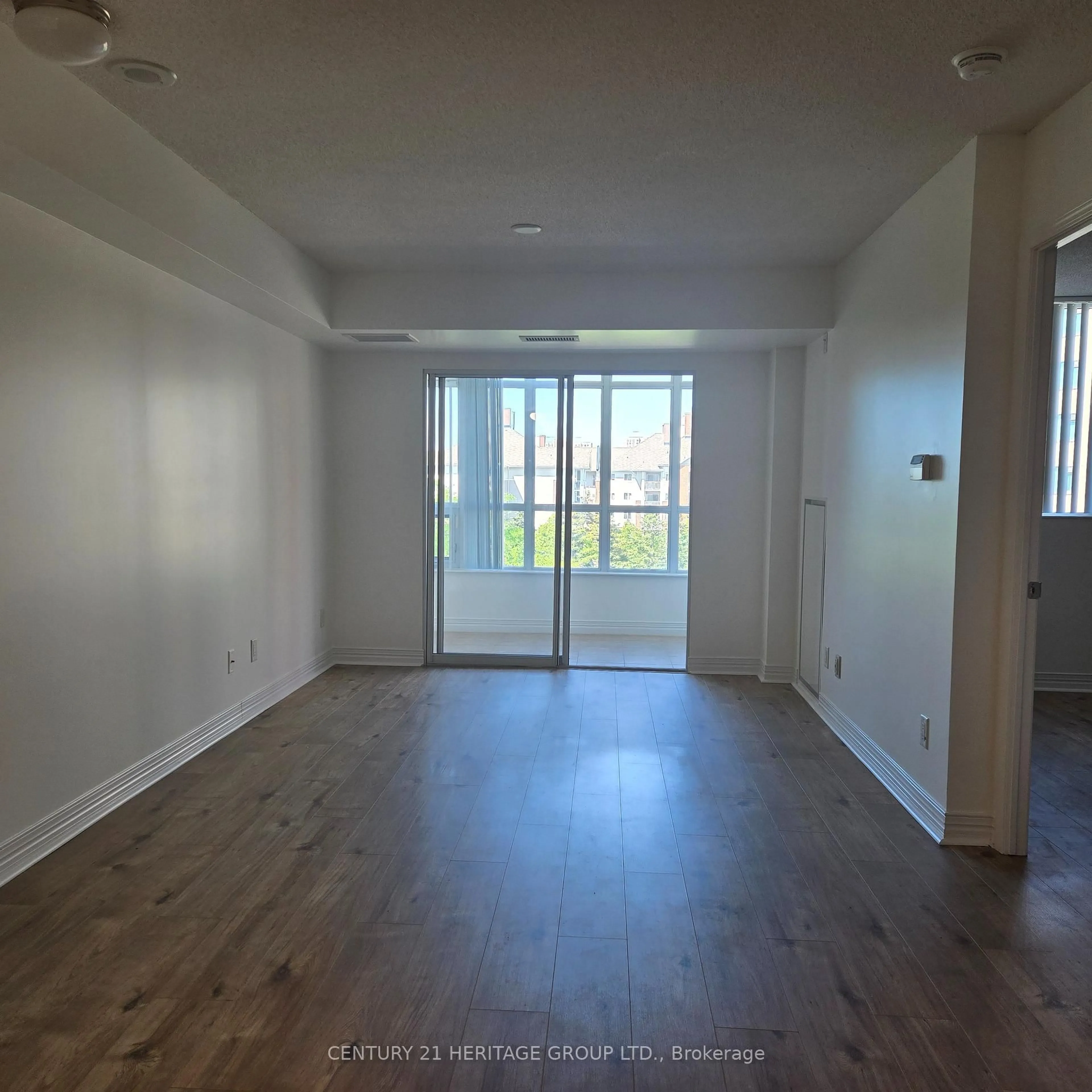 A pic of a room for 90 Scottfield Dr #319, Toronto Ontario M1S 5W4